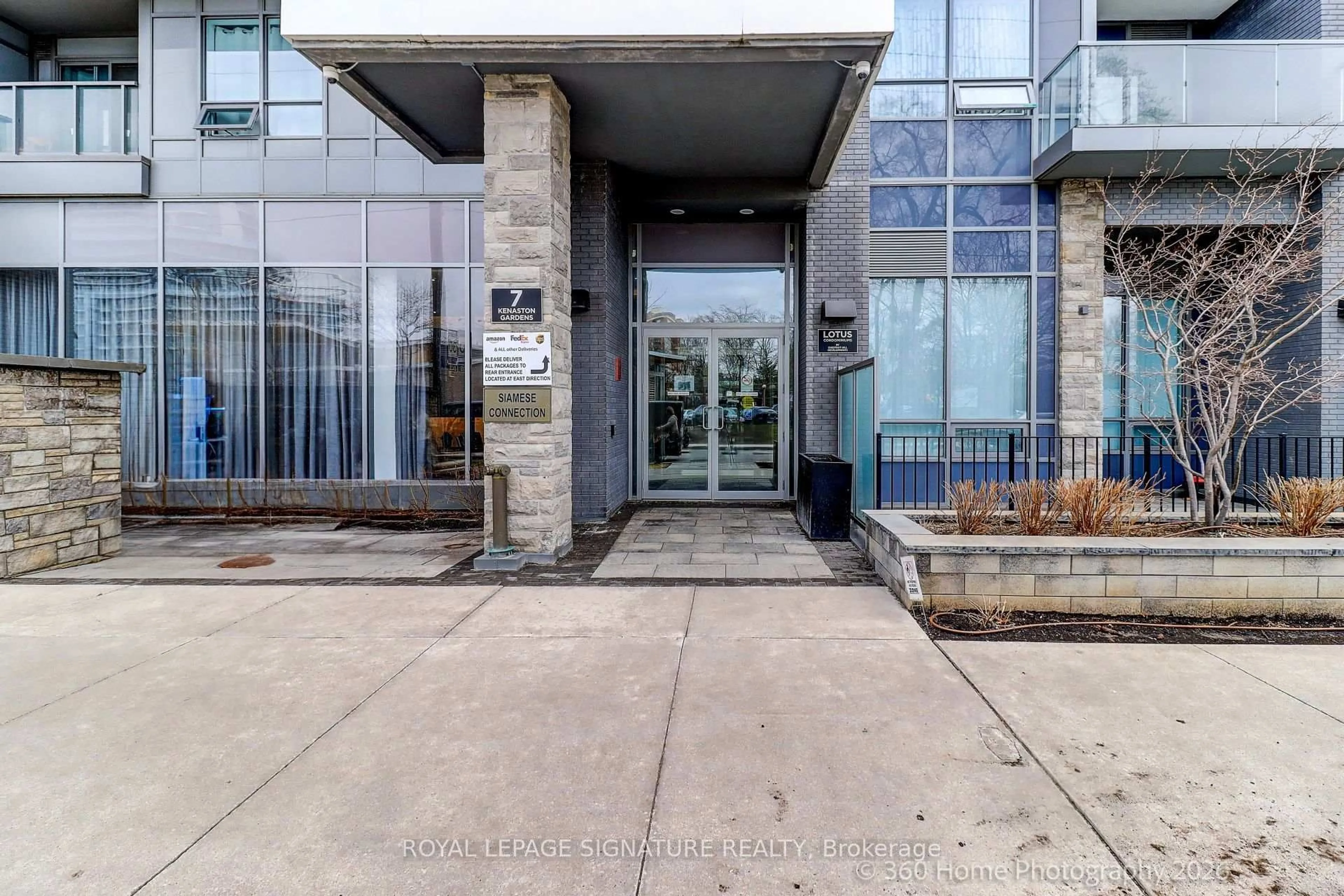 Indoor foyer for 7 Kenaston Gdns #301, Toronto Ontario M2K 0E9