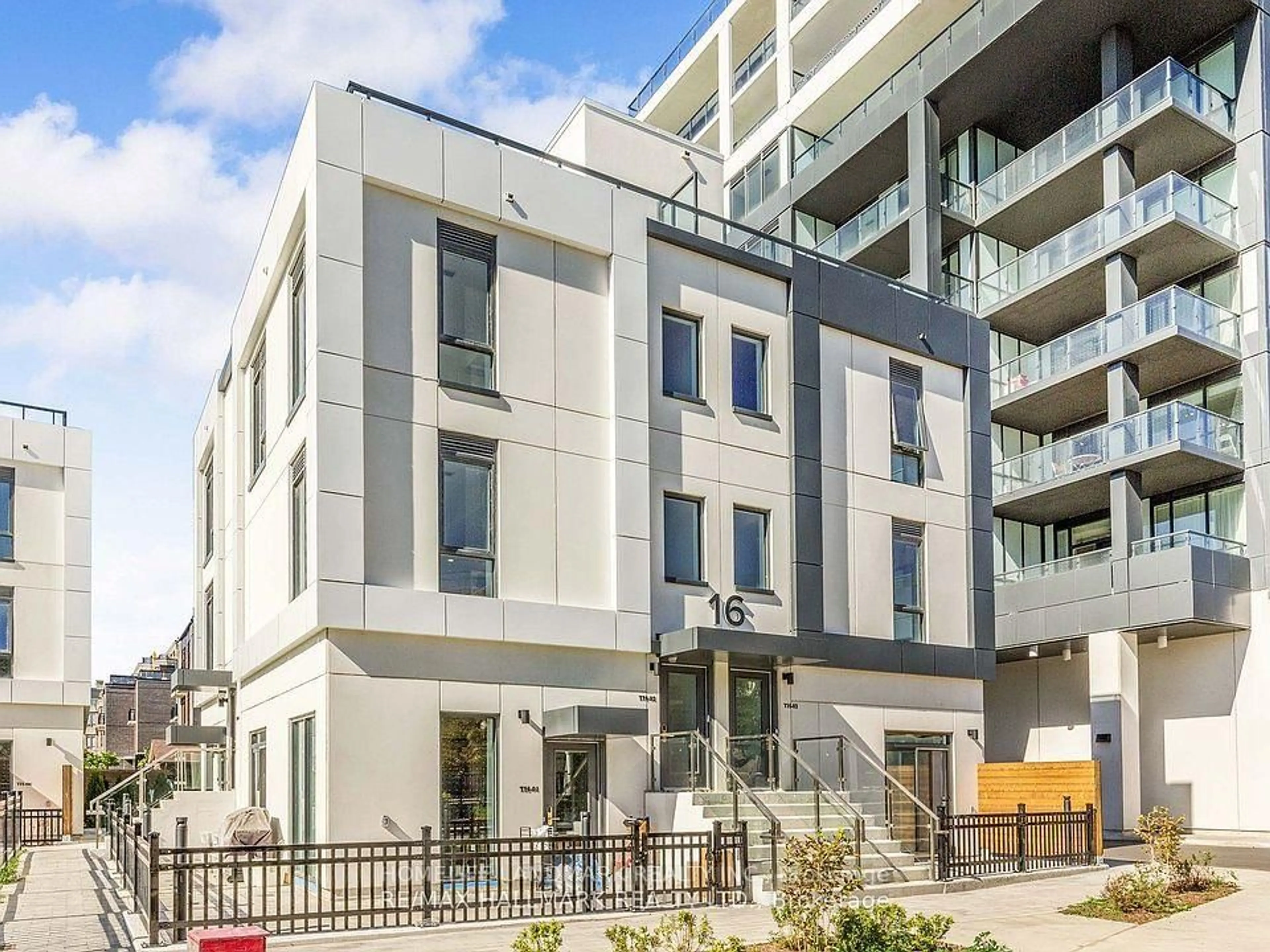 Unknown for 16 Greenbriar Rd #TH01, Toronto Ontario M2K 0H6