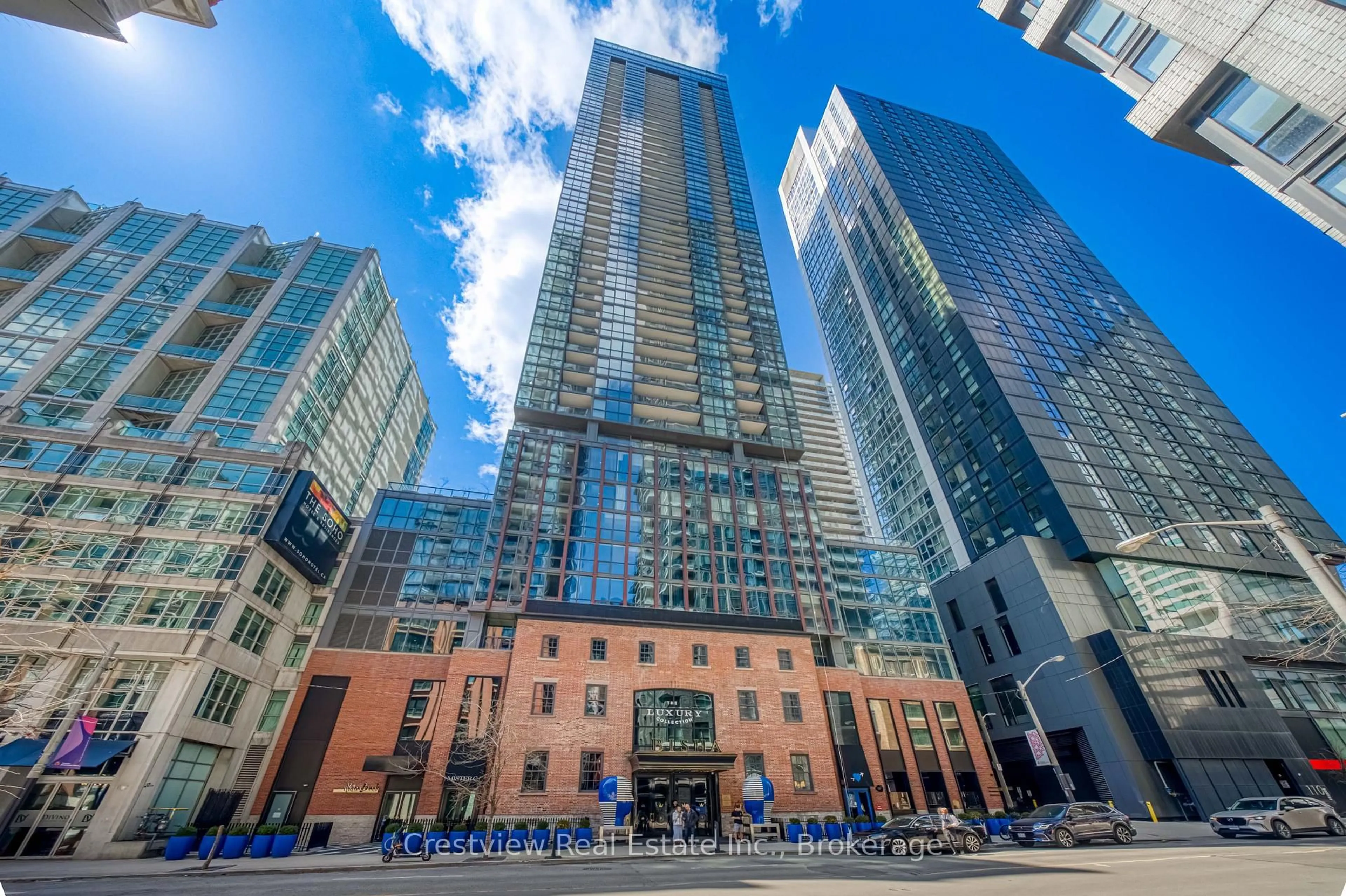 Patio, unknown for 88 Blue Jays Way #2705, Toronto Ontario M5V 0L7