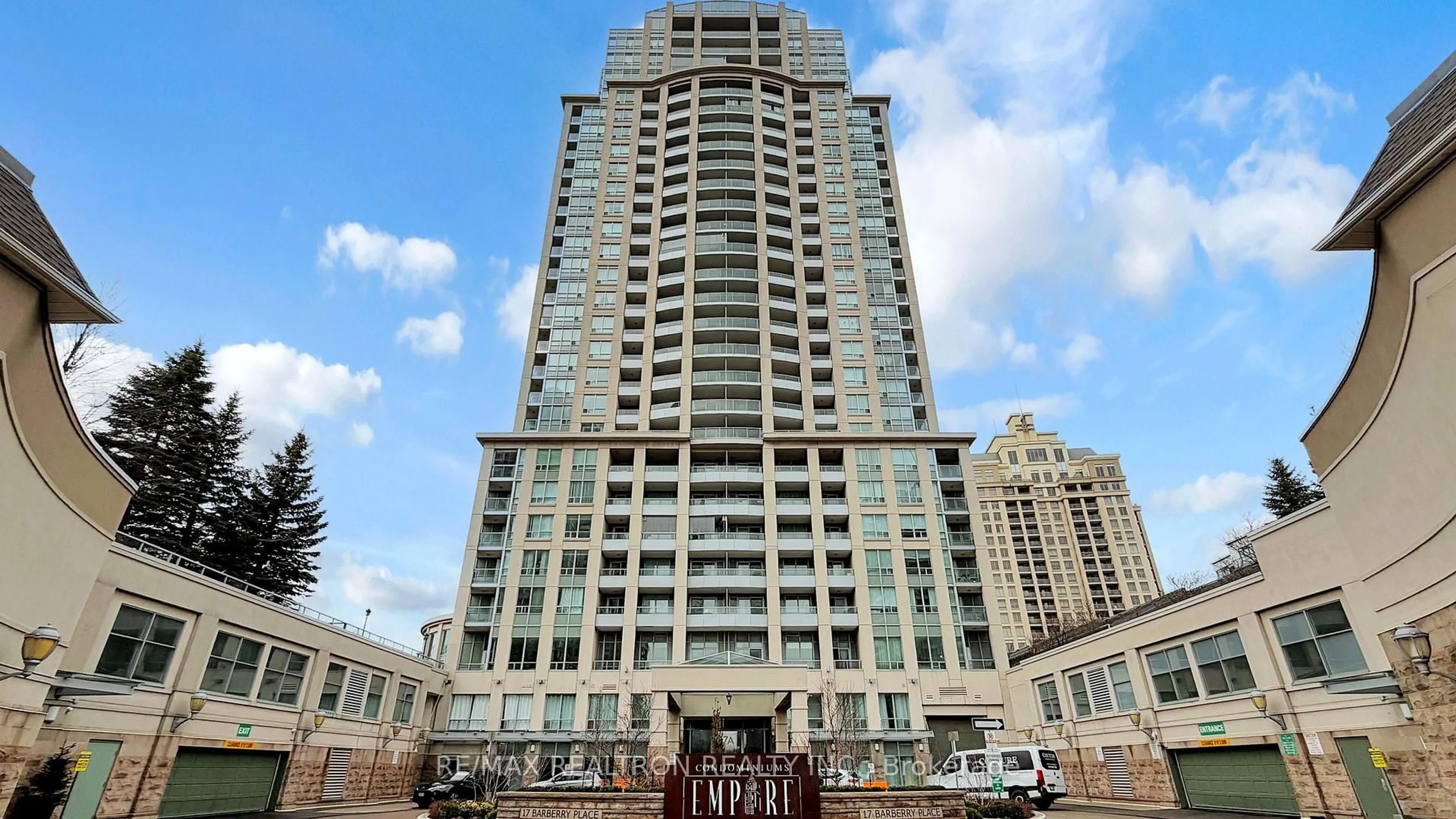 Indoor foyer for 17 Barberry Pl #903, Toronto Ontario M2K 3E2