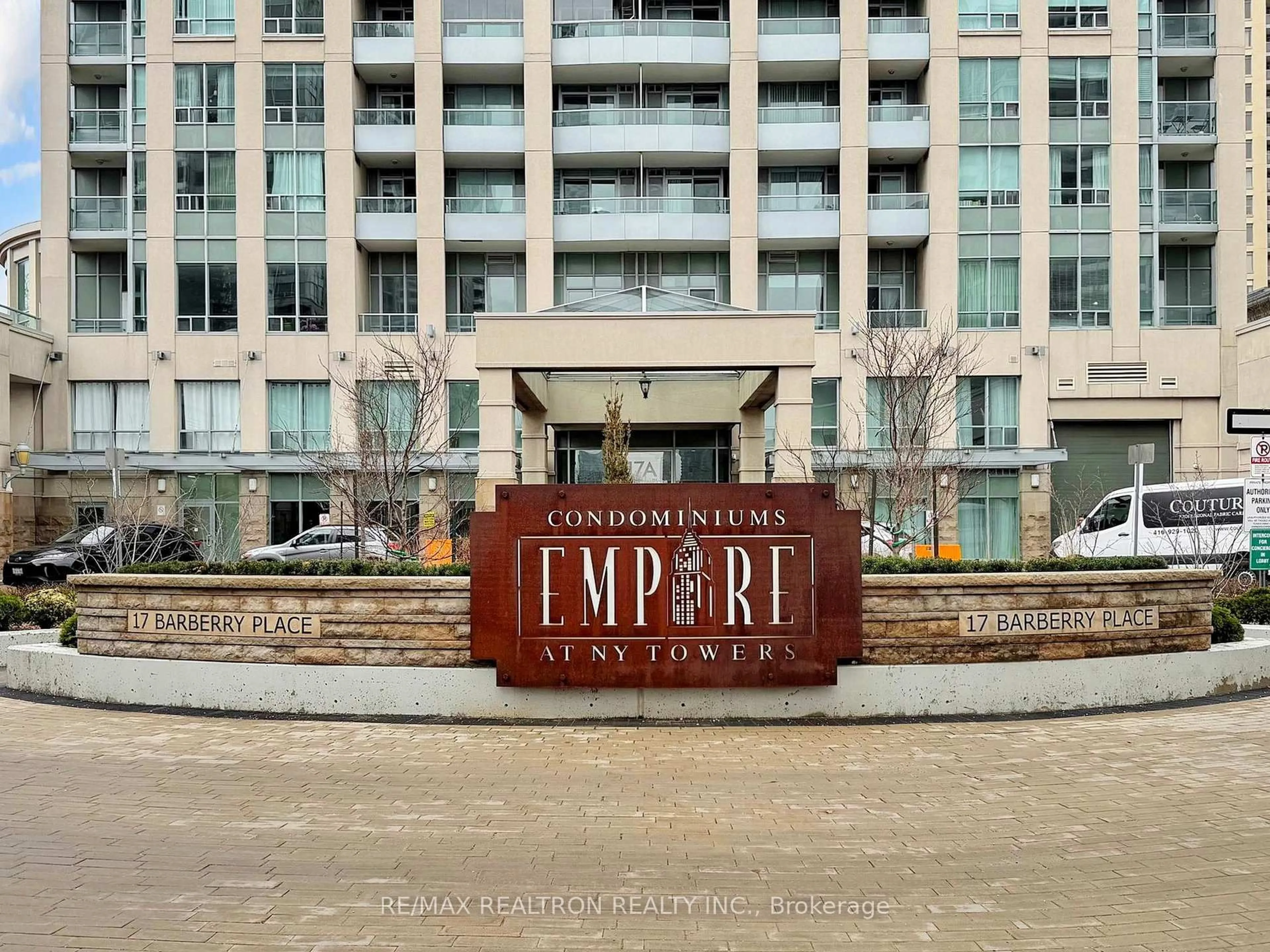 Indoor foyer for 17 Barberry Pl #903, Toronto Ontario M2K 3E2