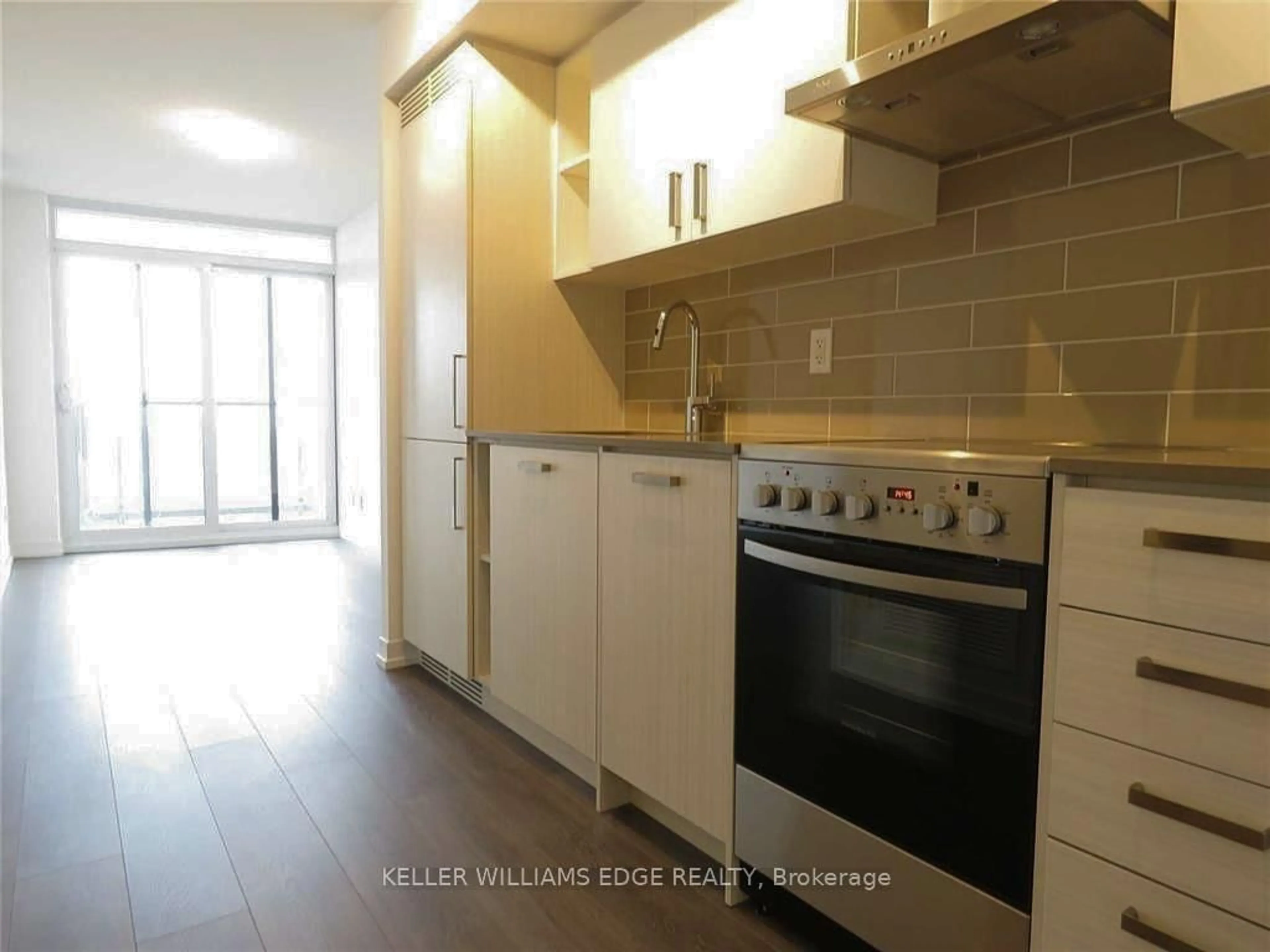 Standard kitchen, unknown for 125 Redpath Ave #1613, Toronto Ontario M4S 2J9