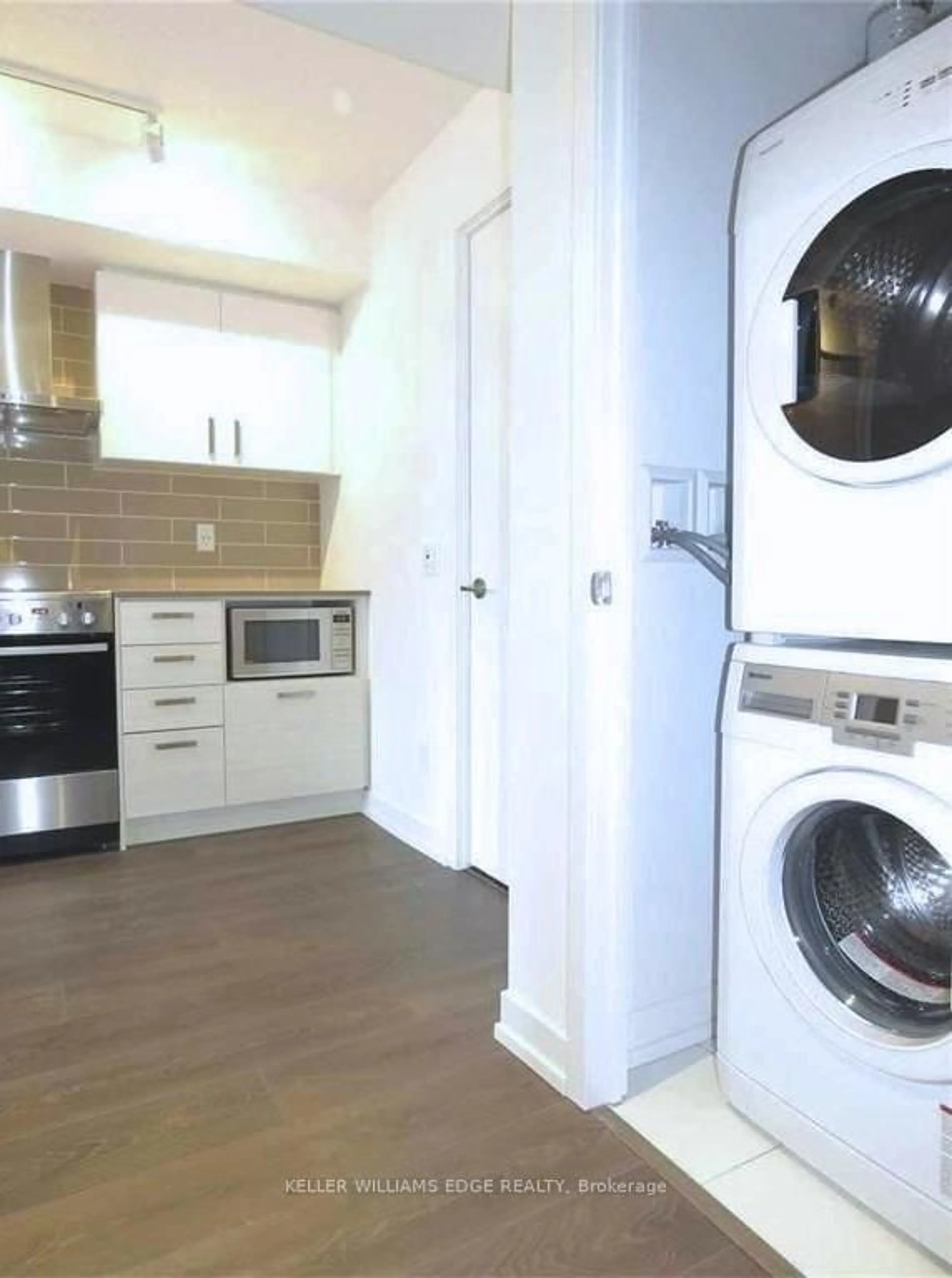 Kitchen with laundary machines, unknown for 125 Redpath Ave #1613, Toronto Ontario M4S 2J9