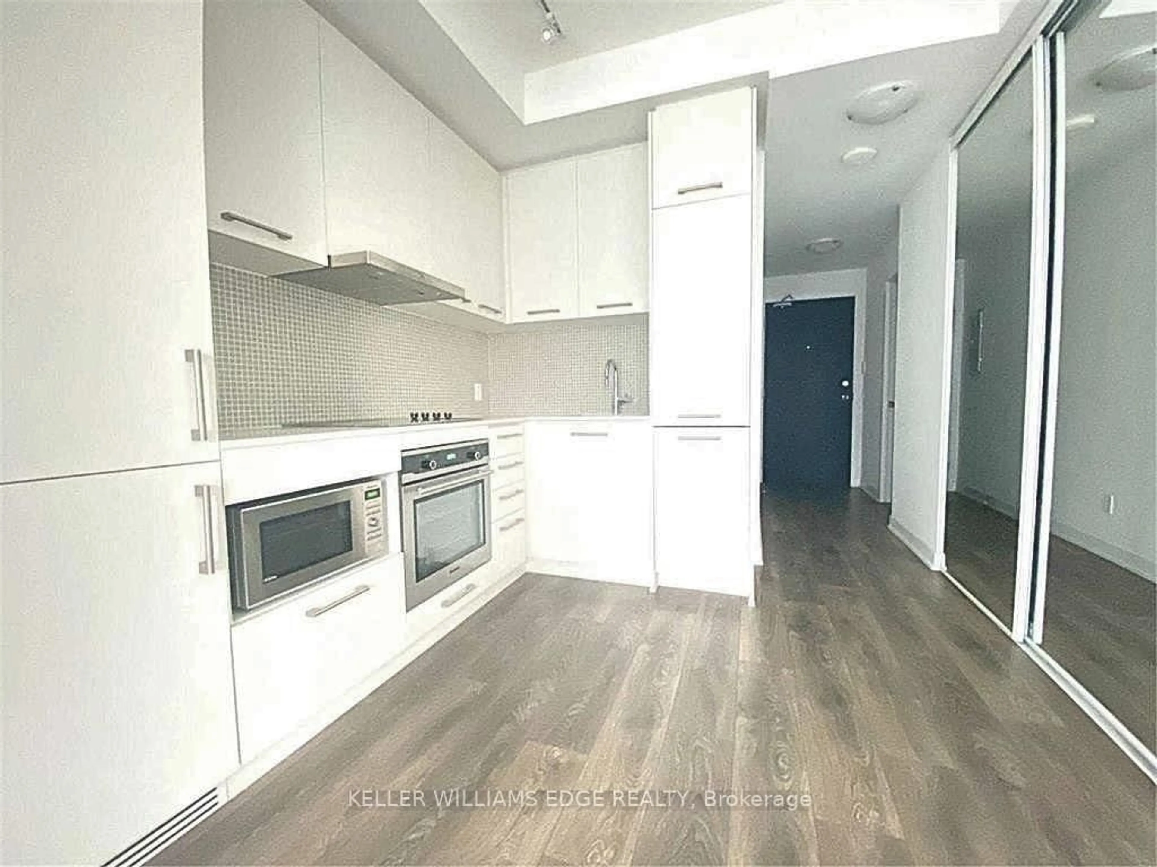 Standard kitchen, unknown for 87 Peter St #3612, Toronto Ontario M5V 2G4