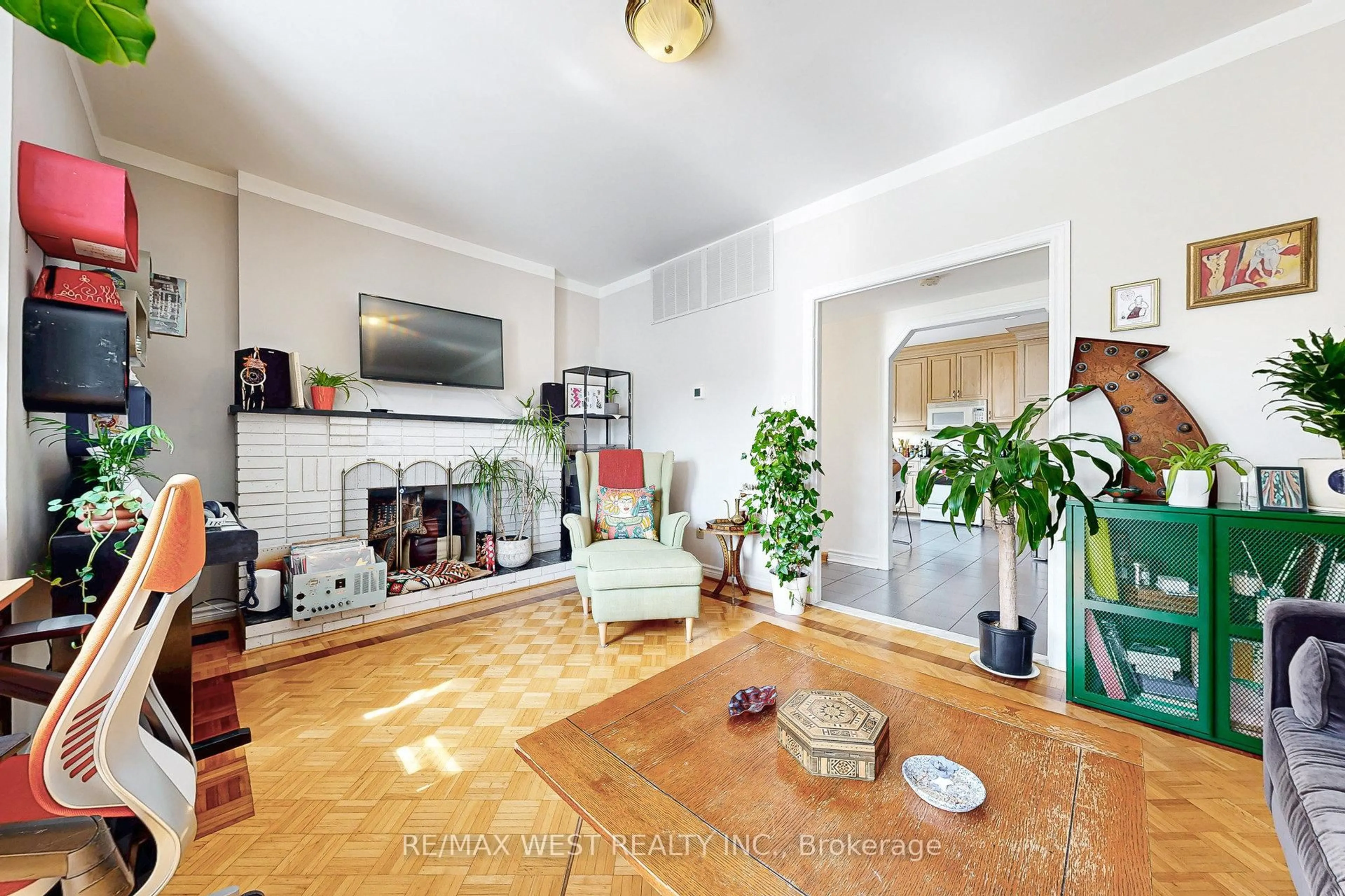 Living room with furniture, unknown for 52 Heydon Park Rd, Toronto Ontario M6J 2C8