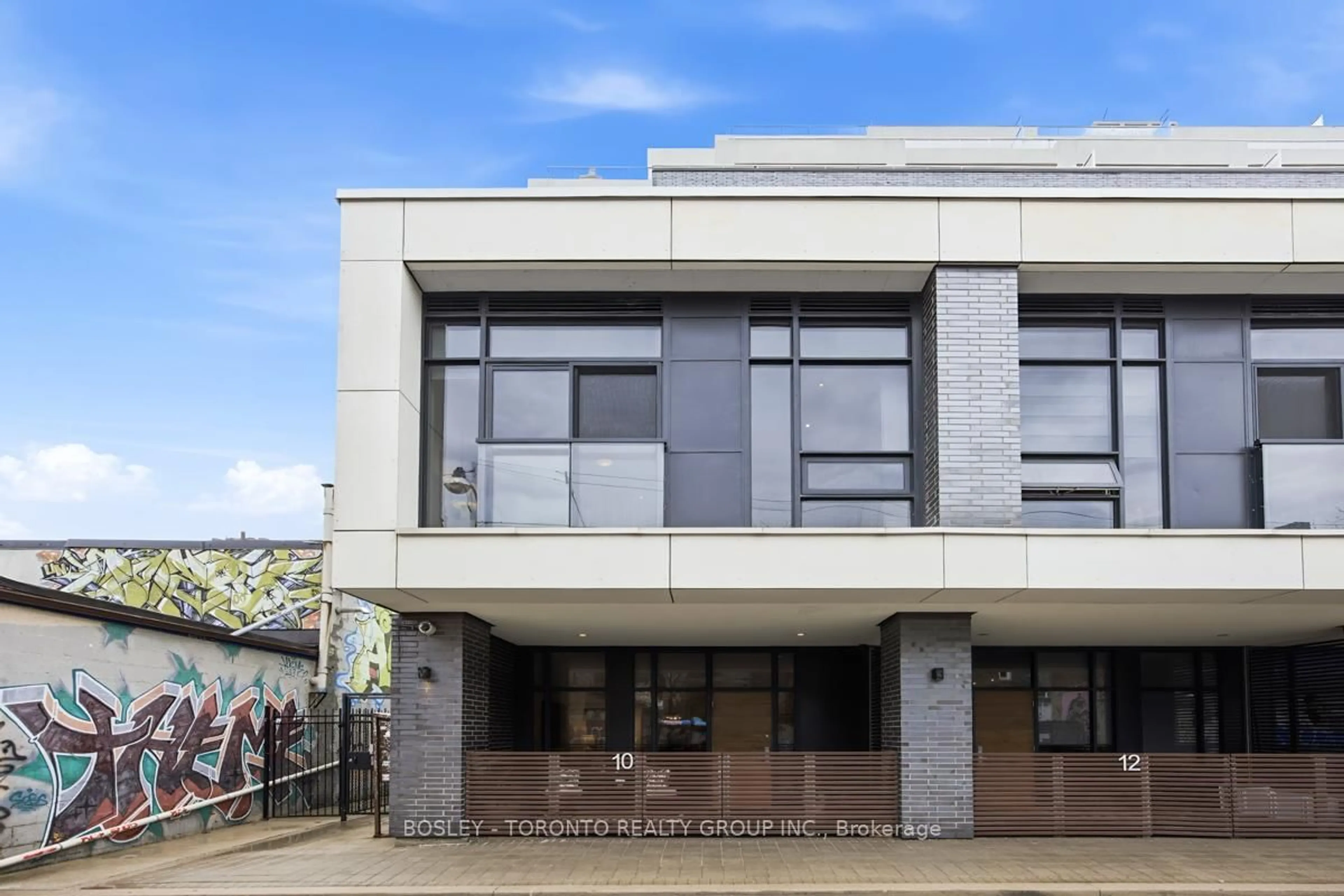 Unknown for 10 Loretto Lane, Toronto Ontario M5S 0B7