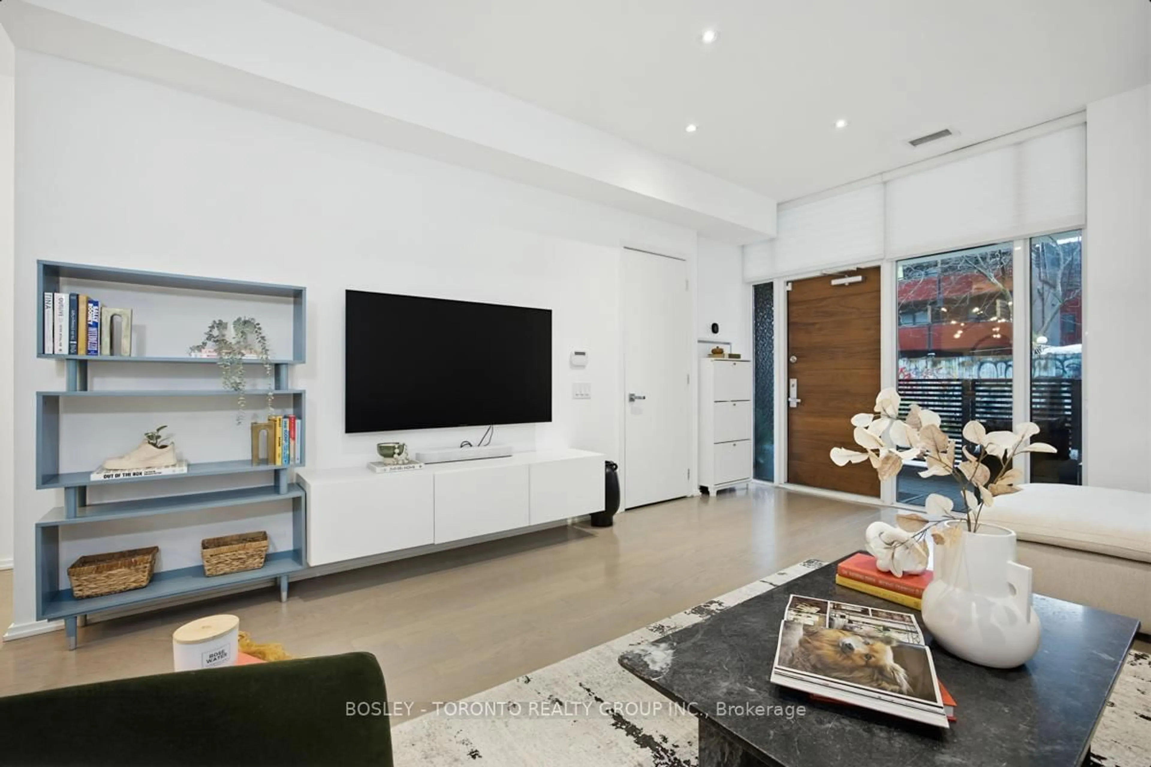 Home theater for 10 Loretto Lane, Toronto Ontario M5S 0B7