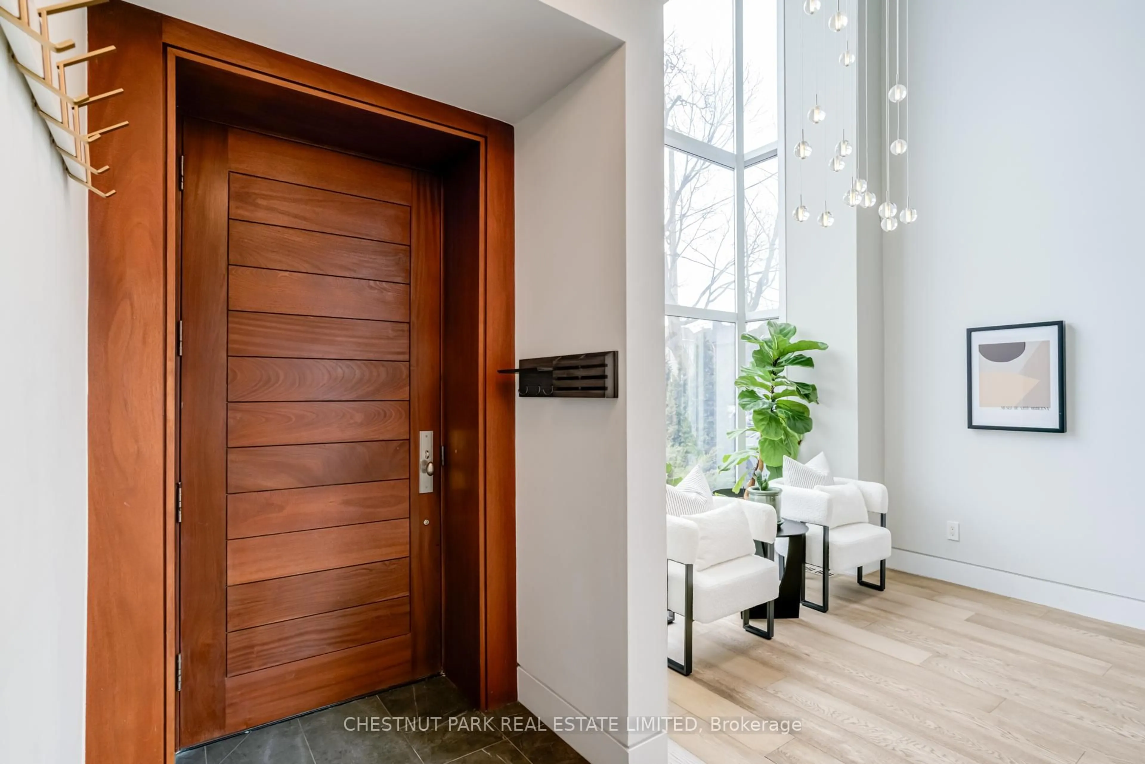 Indoor entryway for 278 St Germain Ave, Toronto Ontario M5M 1W3