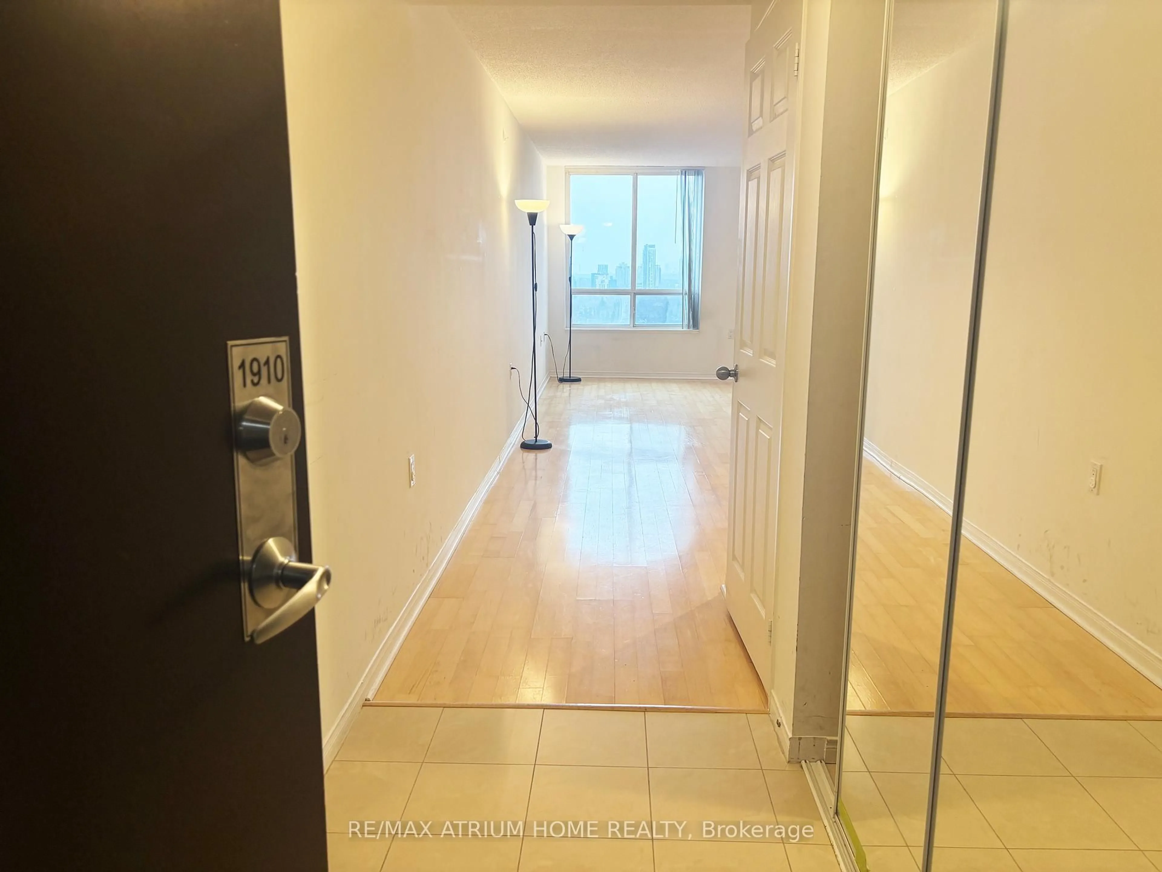 Unknown for 35 Finch Ave #1910, Toronto Ontario M2N 6Z8