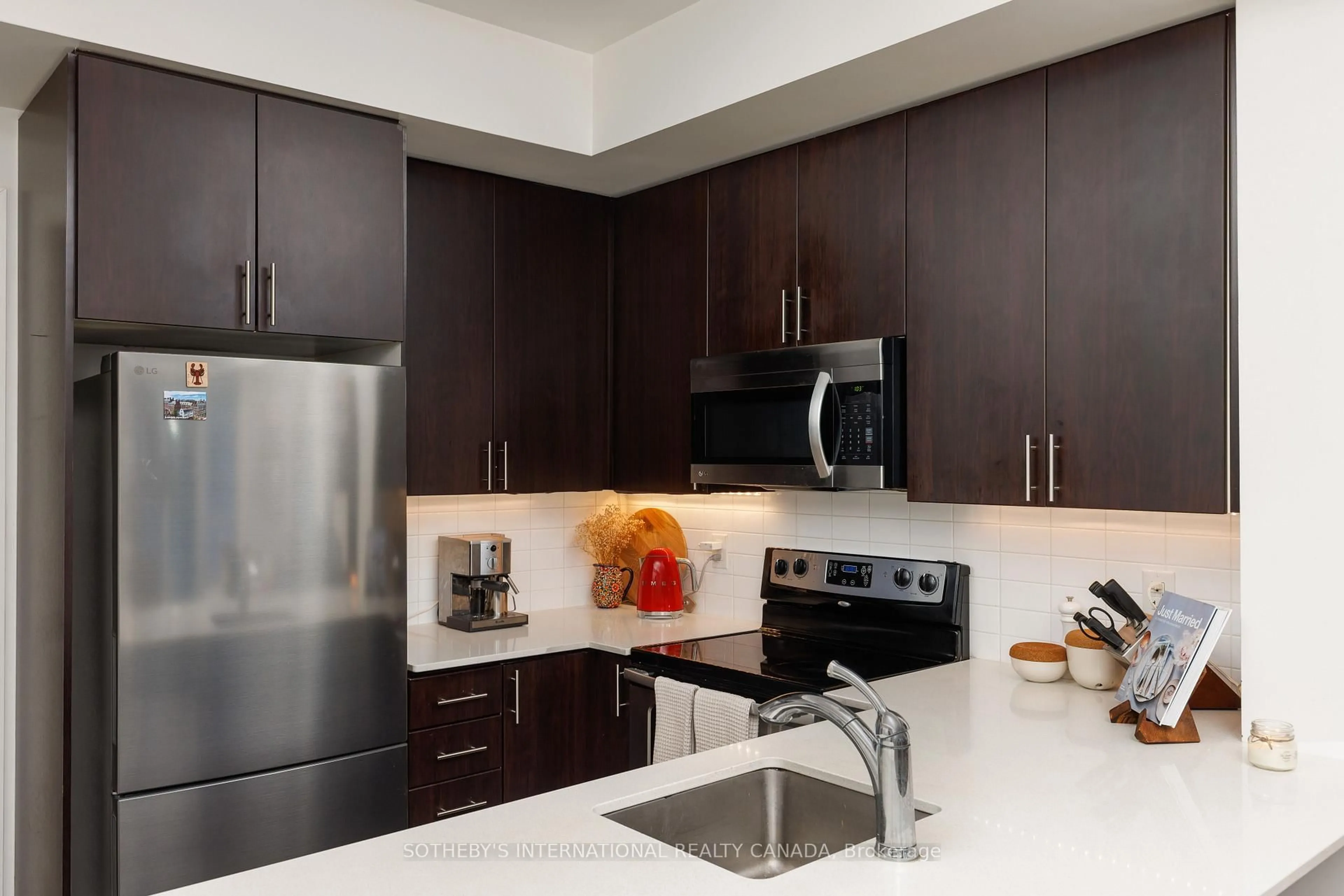 Standard kitchen, unknown for 560 Front St #303, Toronto Ontario M5V 1C1