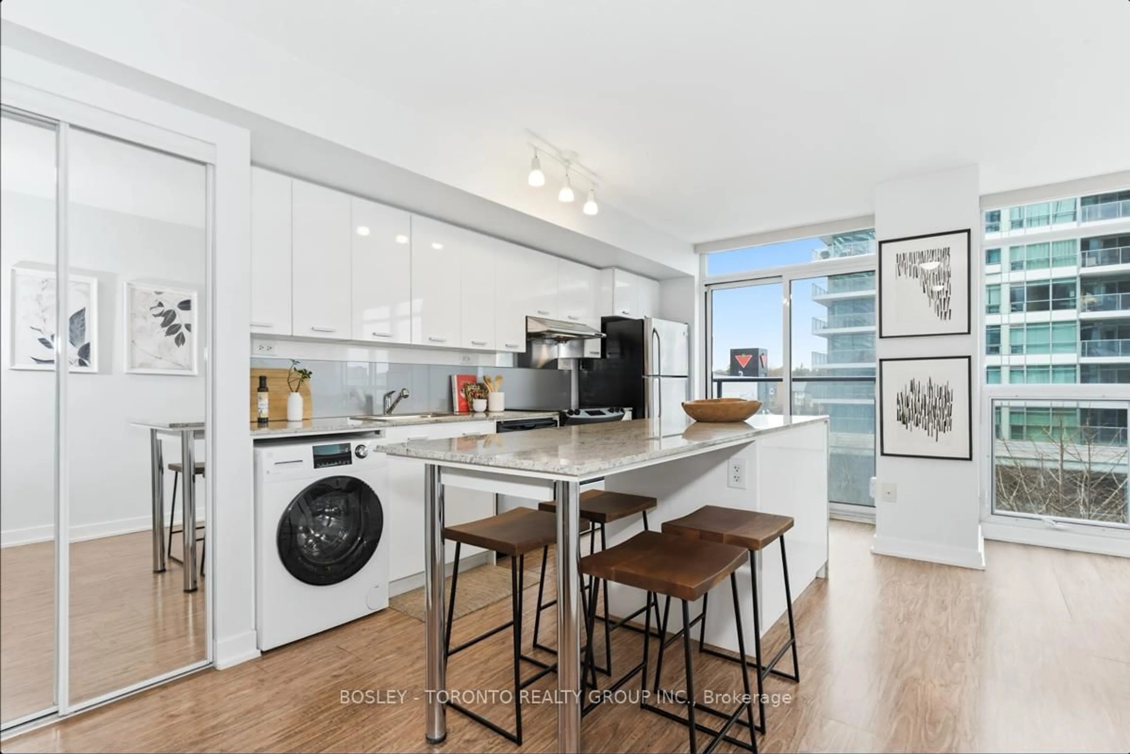 Open concept kitchen, unknown for 19 Singer Crt #309B, Toronto Ontario M2K 0B2