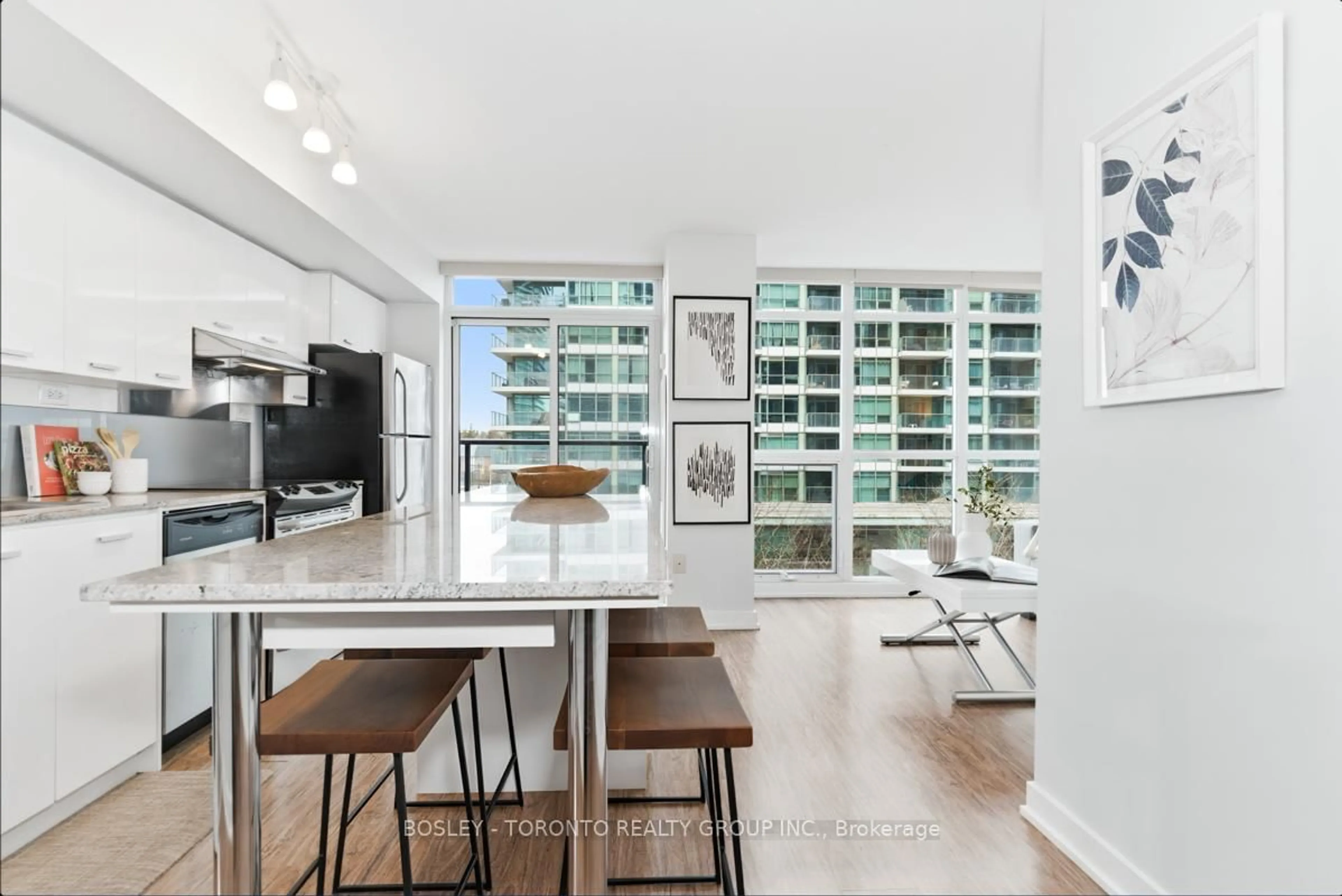 Open concept kitchen, ceramic/tile floor for 19 Singer Crt #309B, Toronto Ontario M2K 0B2