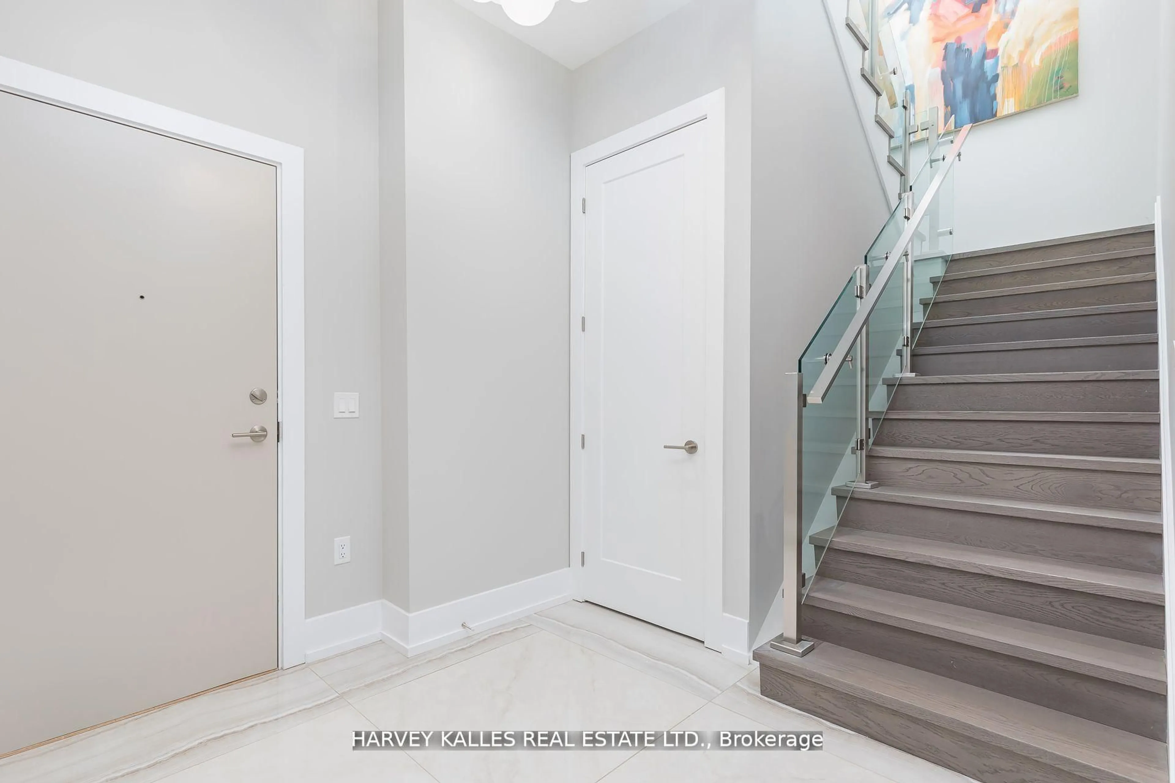 Indoor entryway for 99 John St #4802, Toronto Ontario M5V 0S6