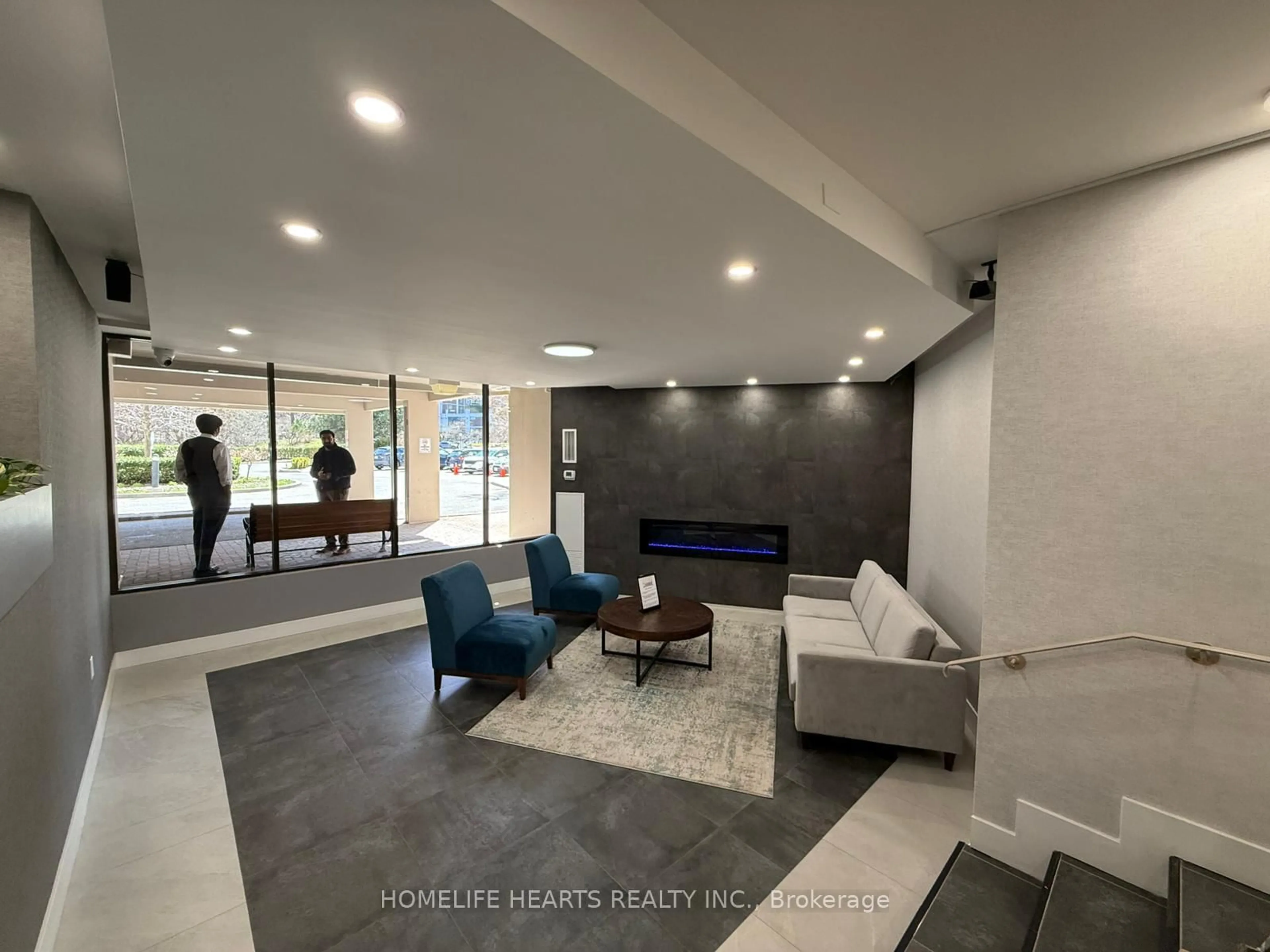 Unknown for 20 Edgecliff Gfwy #315, Toronto Ontario M3C 3A4