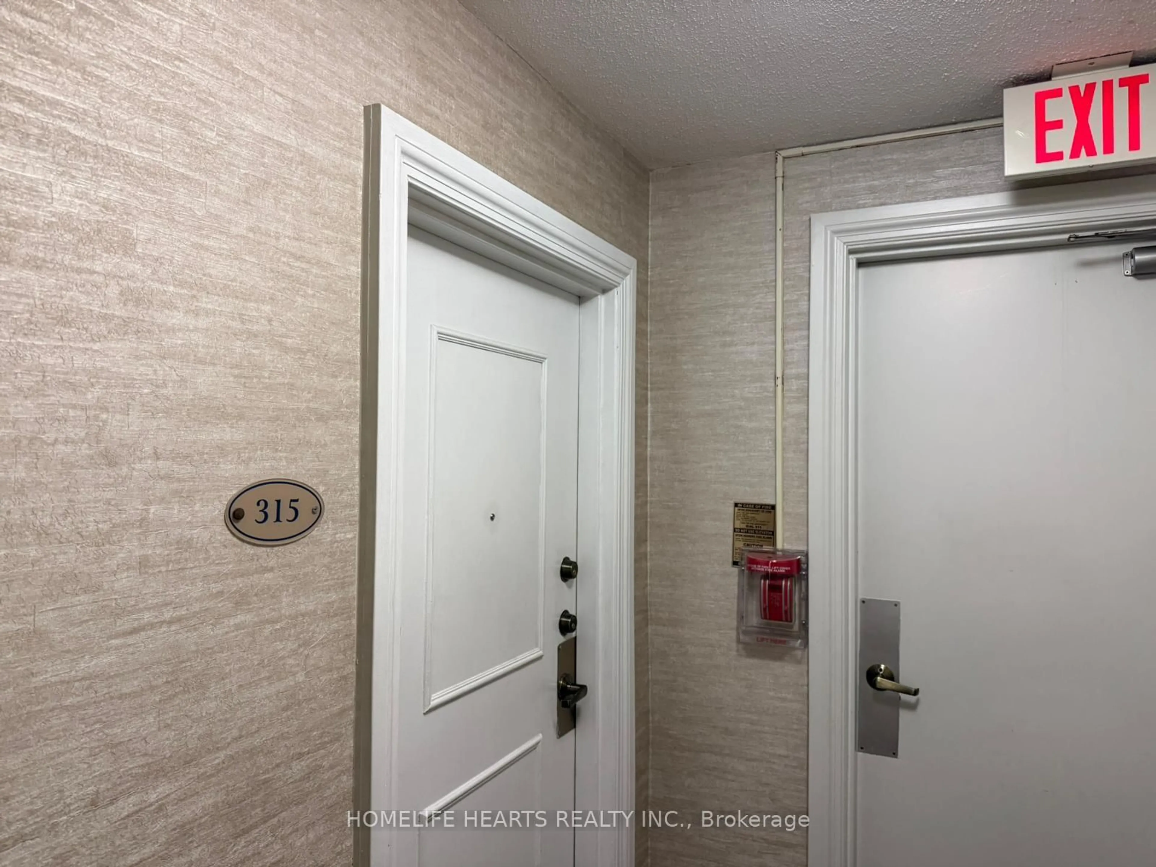 Unknown for 20 Edgecliff Gfwy #315, Toronto Ontario M3C 3A4