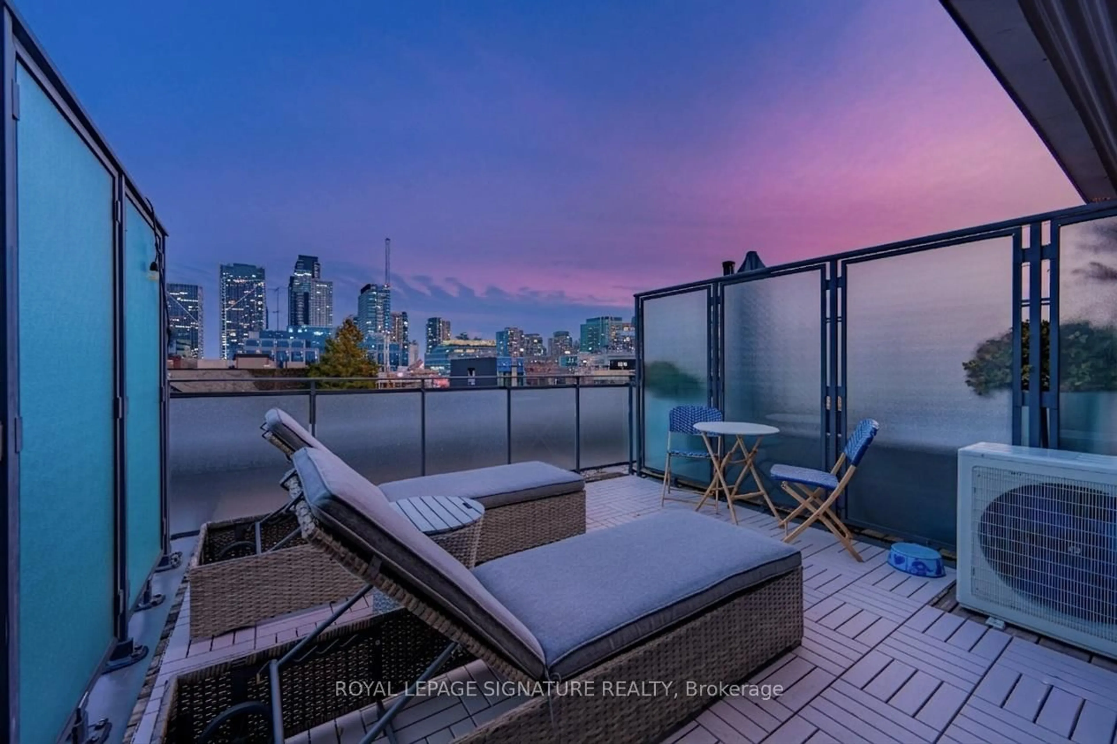 Patio, water/lake/river/ocean view for 845 Richmond St, Toronto Ontario M6J 1E2