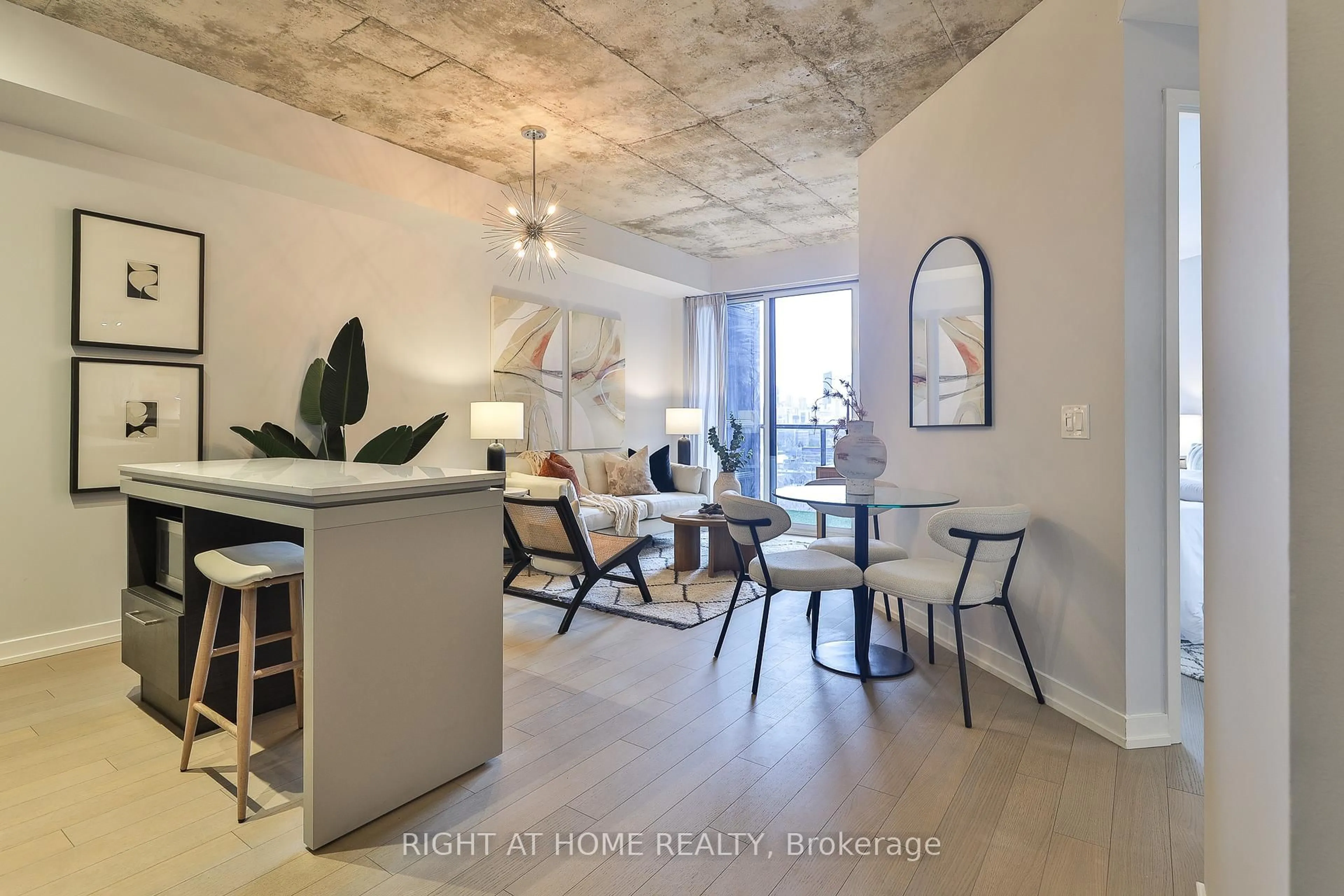 Living room with furniture, unknown for 1030 King St #909, Toronto Ontario M6K 3N3