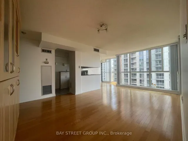 736 Bay St #1910, Toronto 3