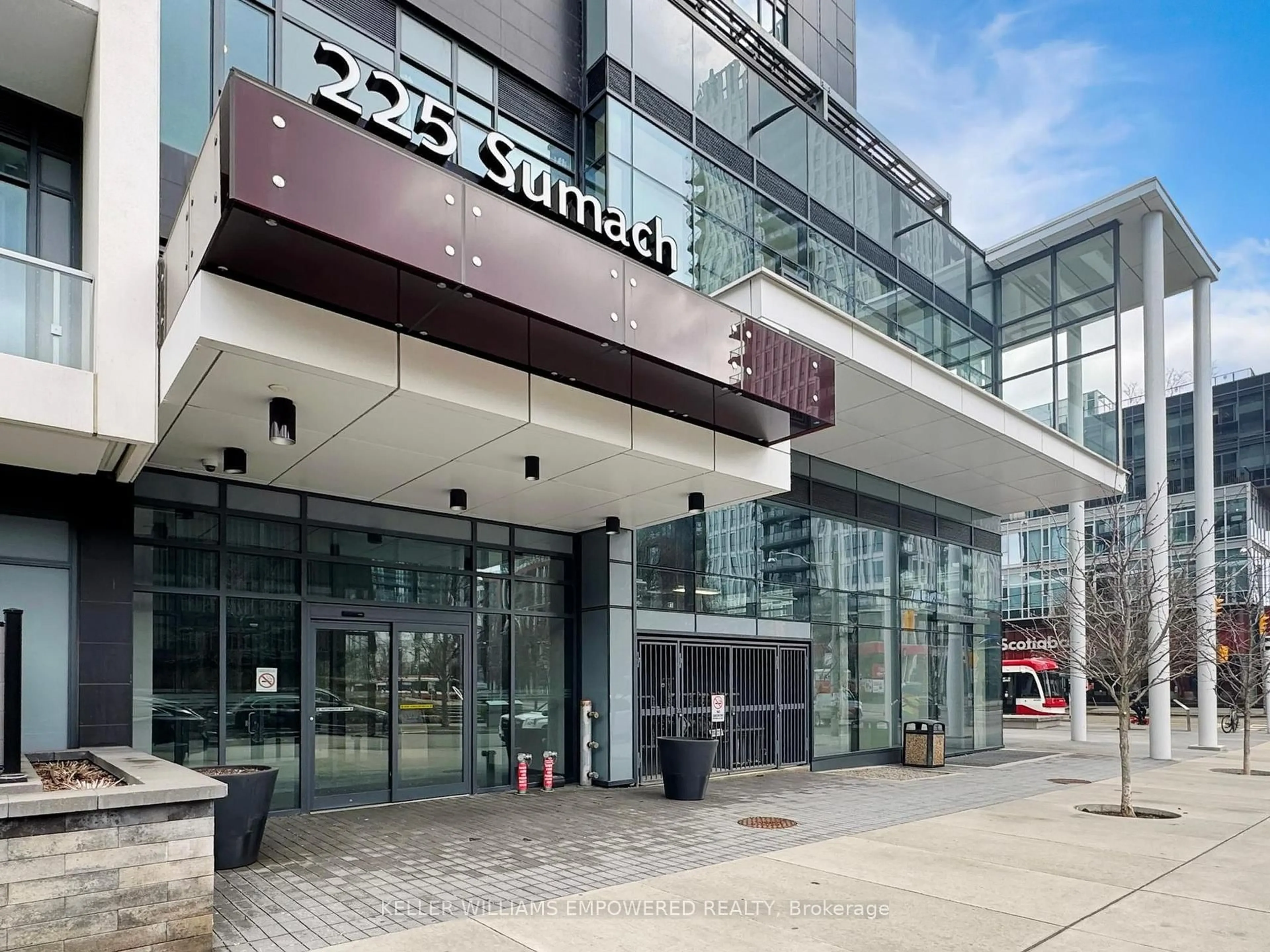 Indoor foyer for 225 Sumach St #911, Toronto Ontario M5A 0P8