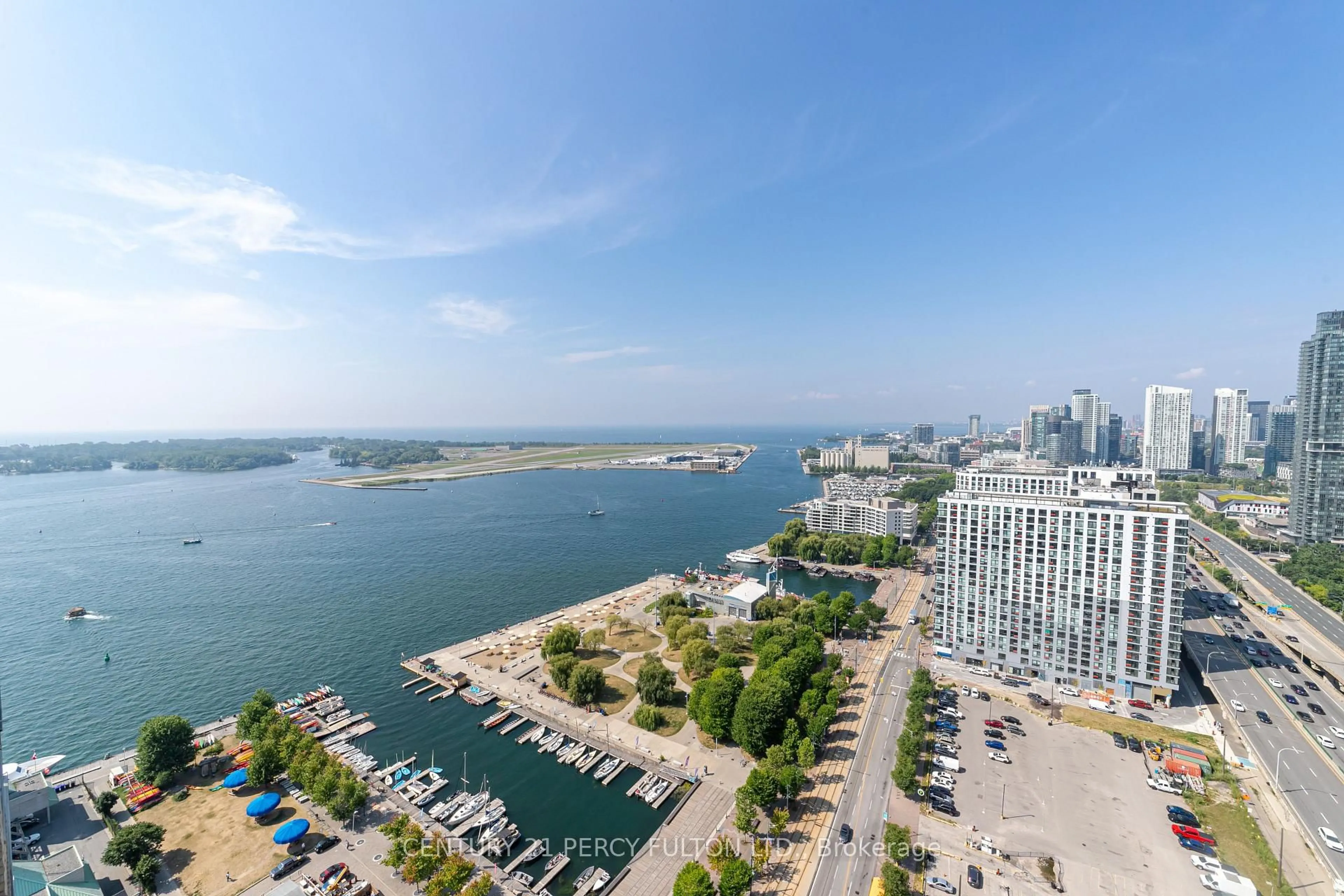A pic from outside/outdoor area/front of a property/back of a property/a pic from drone, water/lake/river/ocean view for 270 Queens Quay #2508, Toronto Ontario M5J 2N4