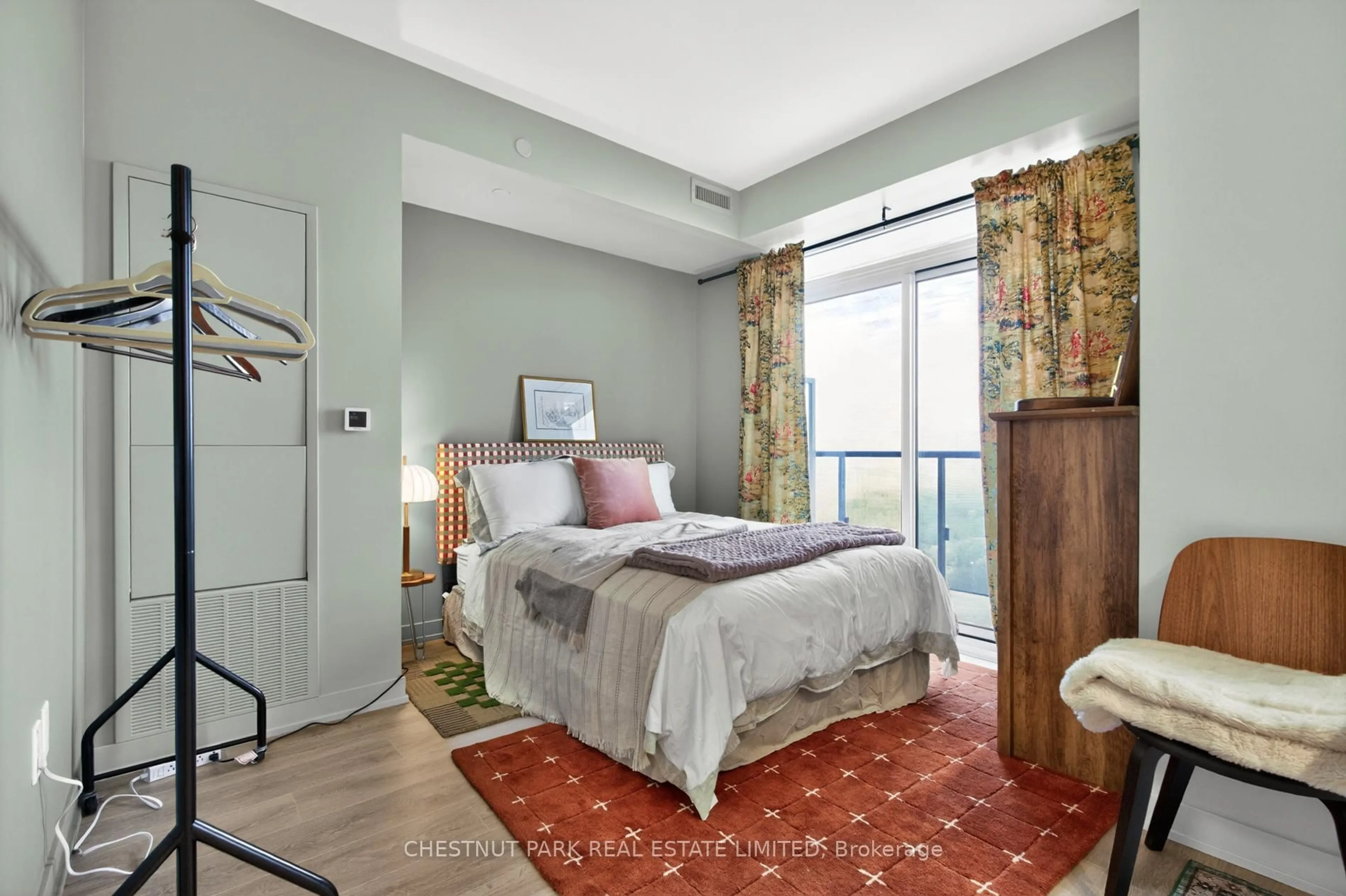 Bedroom with bed, unknown for 117 Broadway Ave #2810, Toronto Ontario M4P 1V3