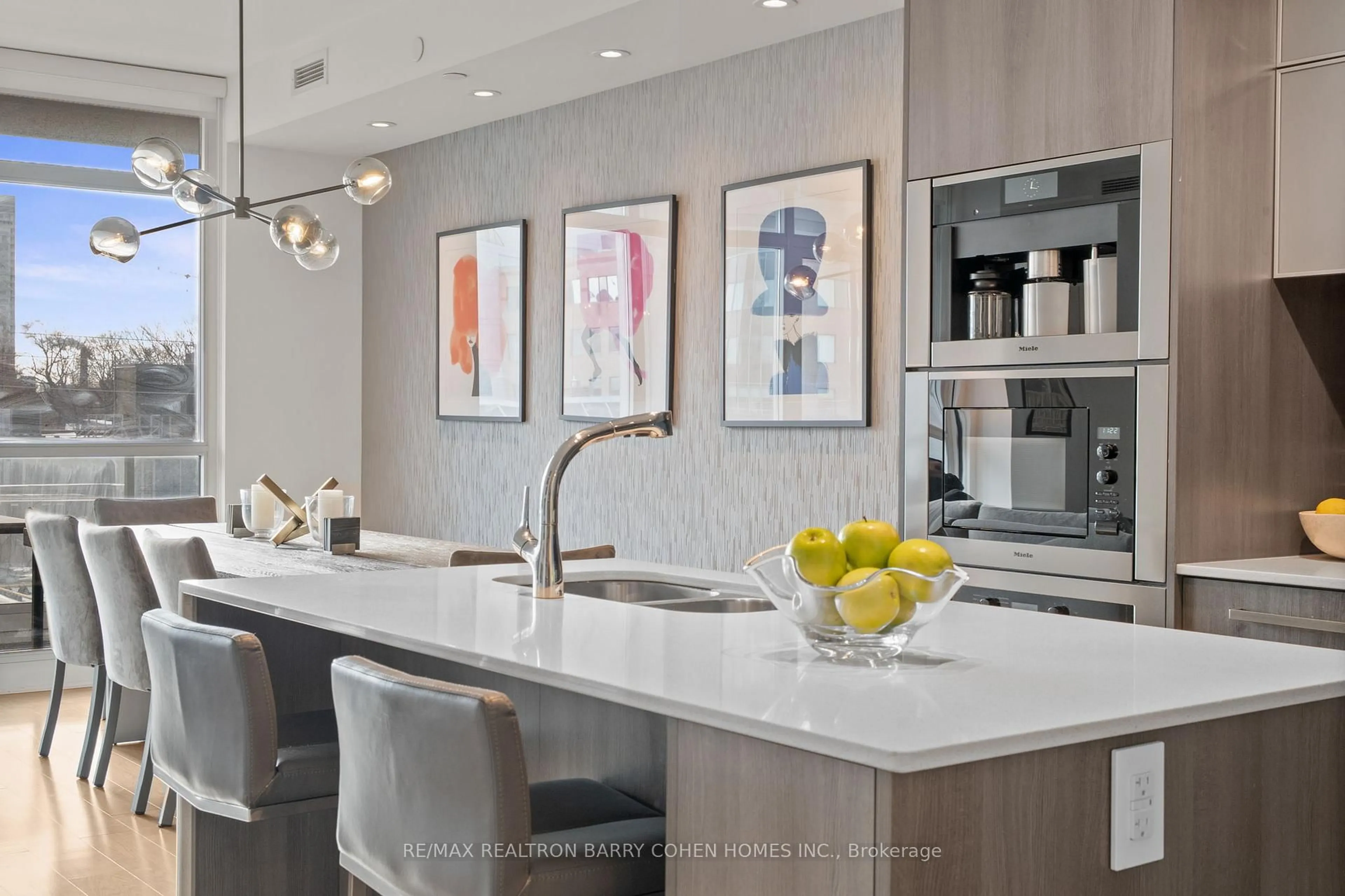 Contemporary kitchen, unknown for 170 Avenue Rd #401, Toronto Ontario M5R 0A4