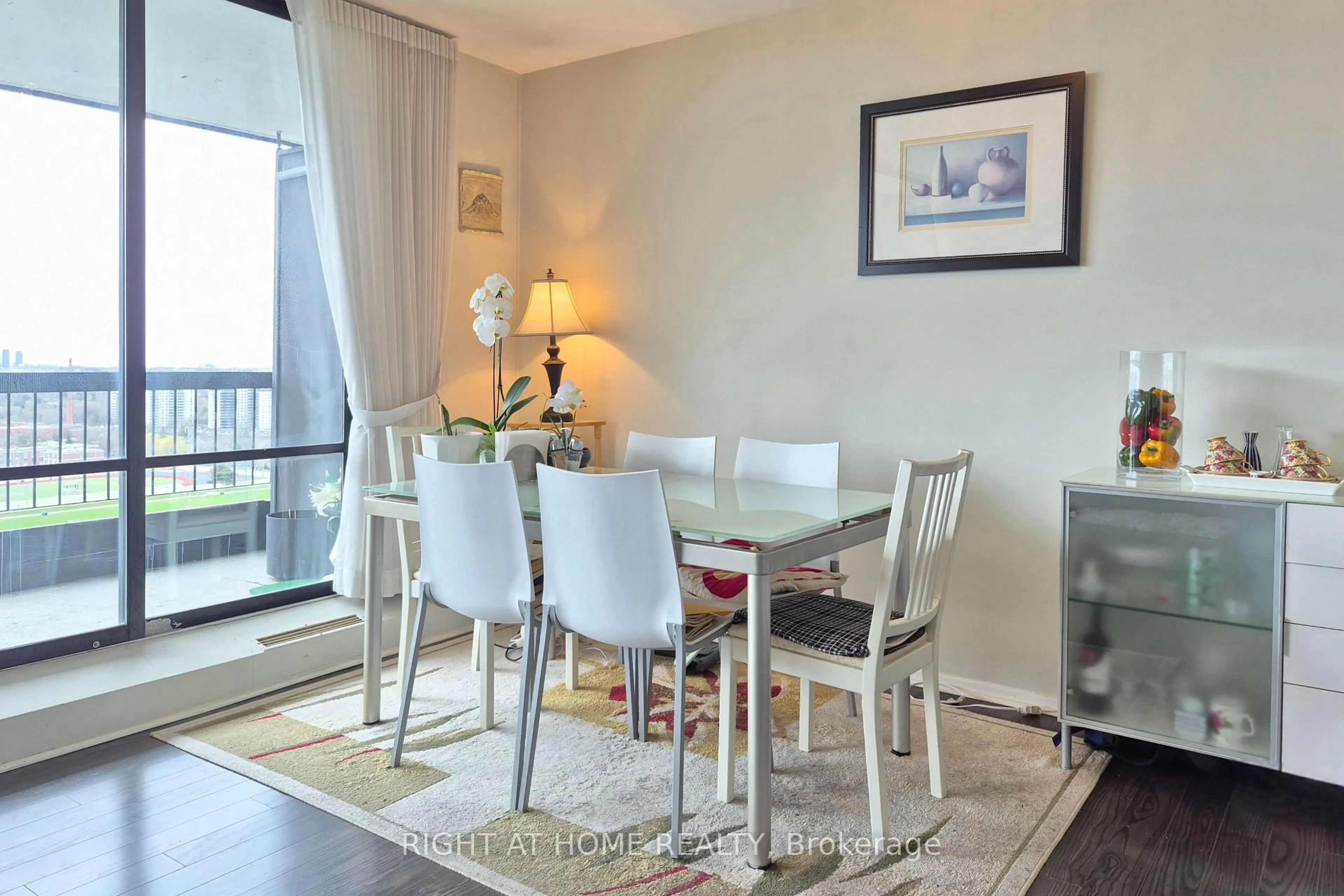 Dining room, wood/laminate floor for 135 Antibes Dr #2605, Toronto Ontario M2R 2Z1