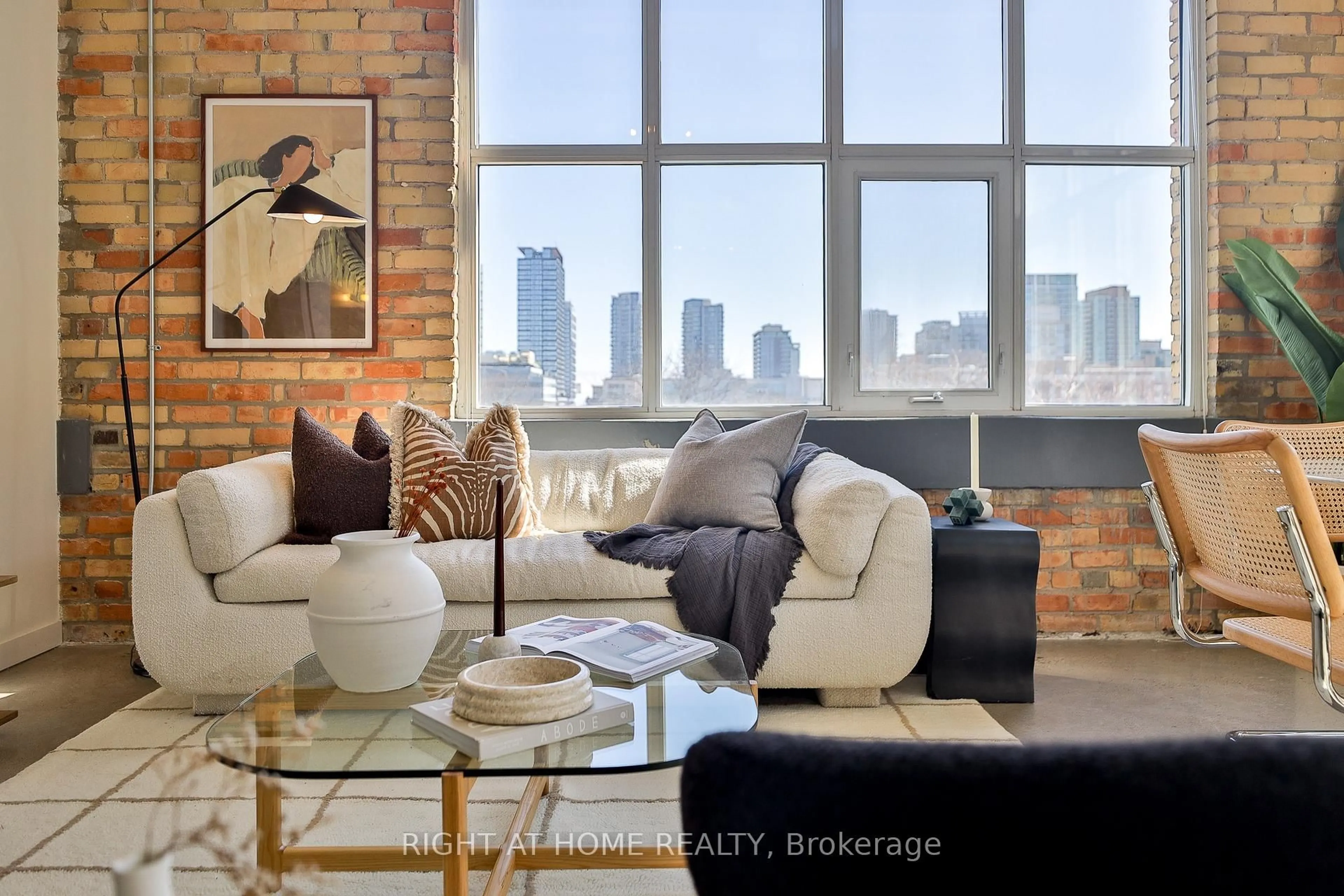 Living room with furniture, unknown for 955 Queen St #519, Toronto Ontario M6J 3X5