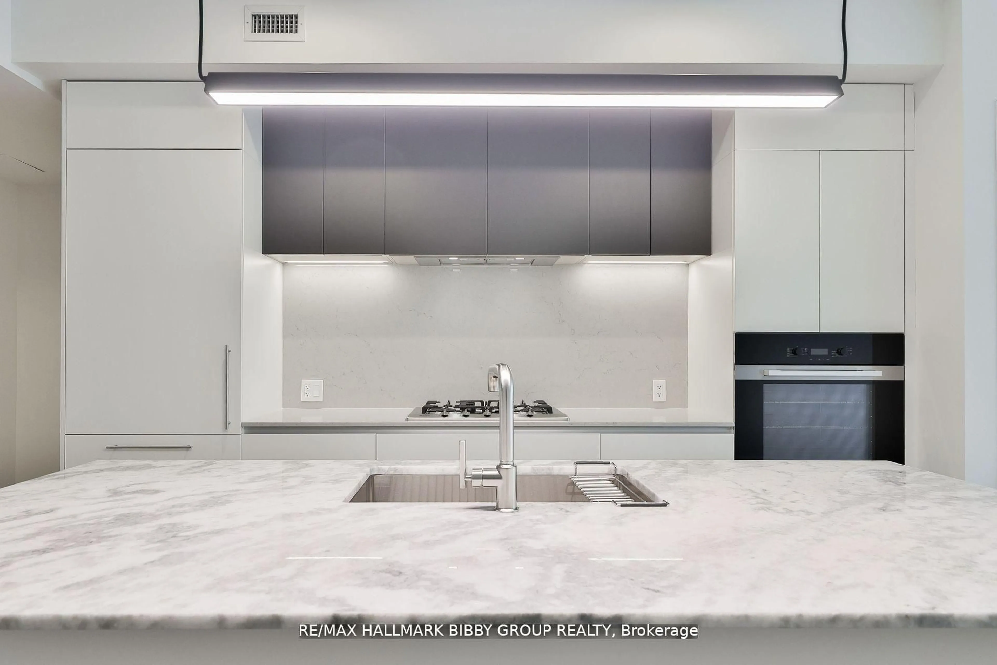 Contemporary kitchen, ceramic/tile floor for 1414 Bayview Ave #308, Toronto Ontario M4G 3A7