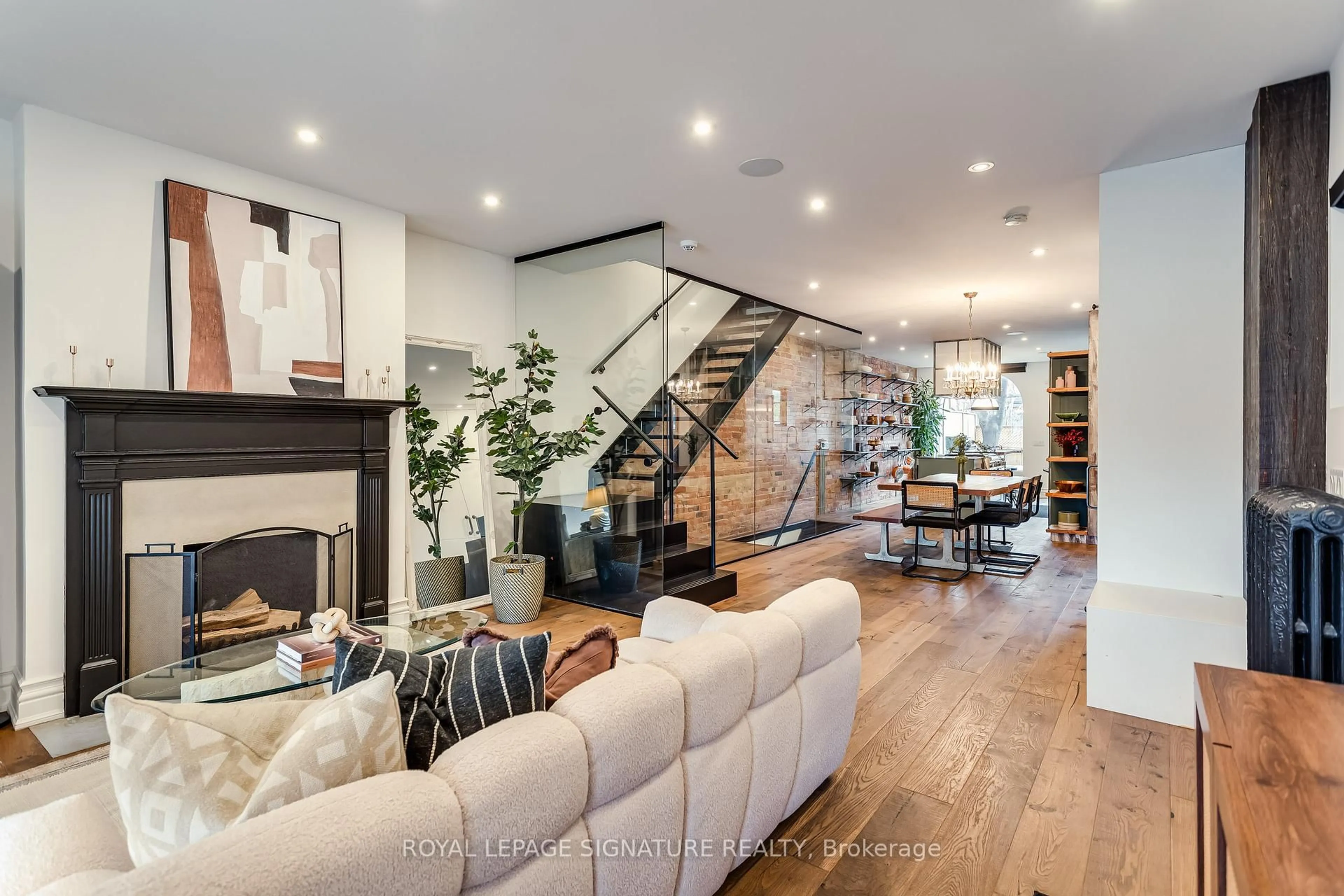 Living room with furniture, unknown for 88 Grace St, Toronto Ontario M6J 2S2