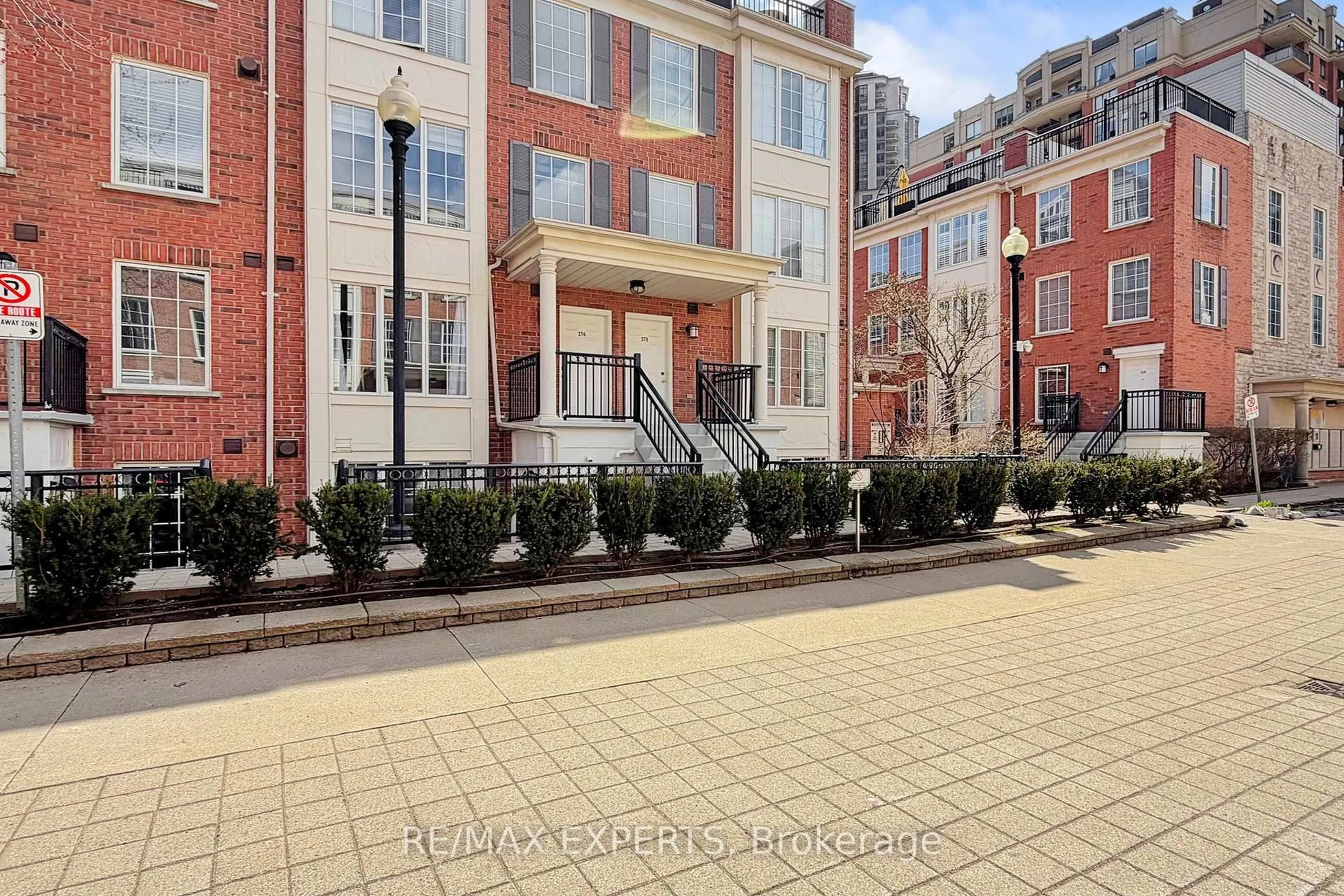 Patio, street for 3 Everson Dr #272, Toronto Ontario M2N 7C2