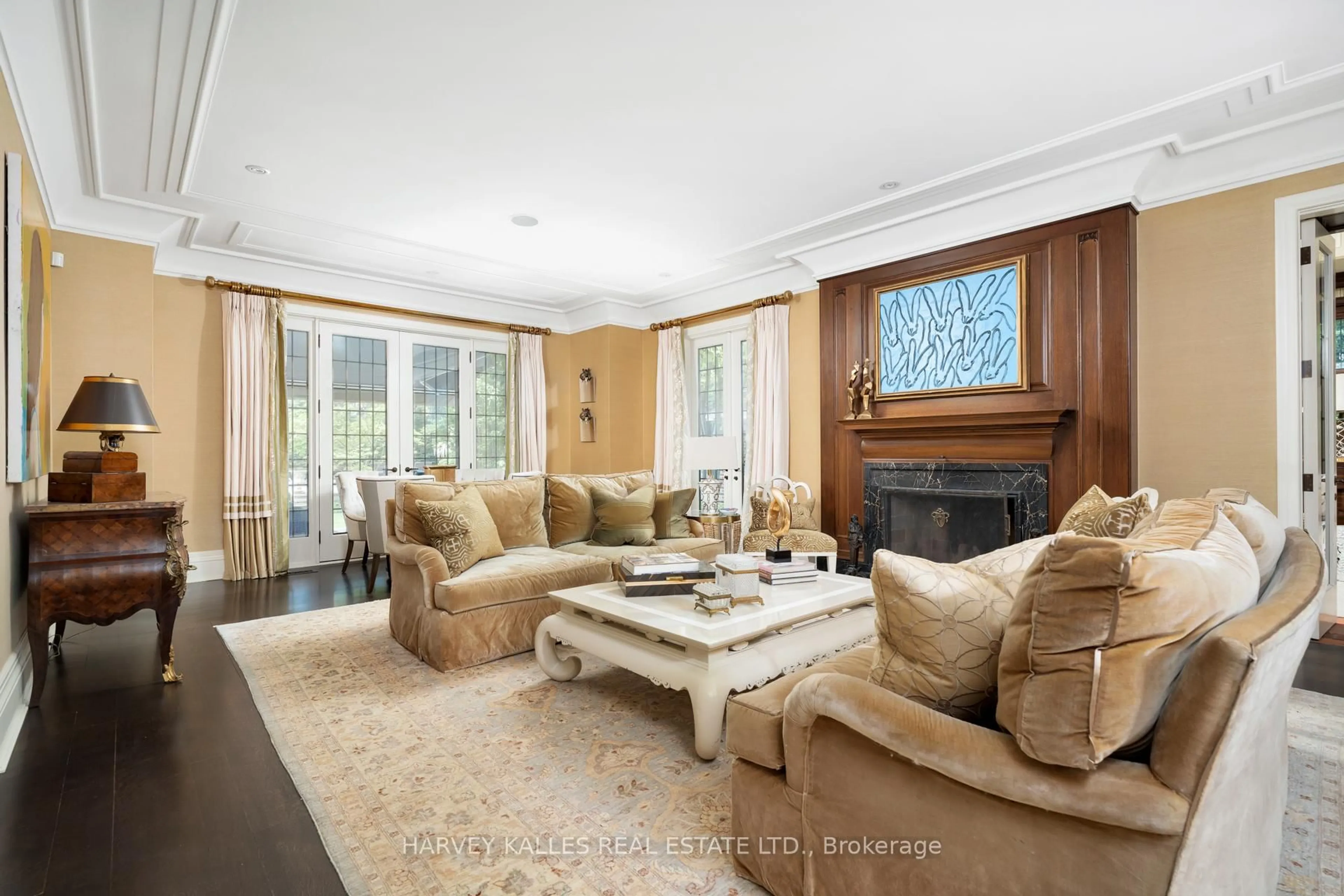 Living room with furniture, unknown for 175 Teddington Park Ave, Toronto Ontario M4N 2C8