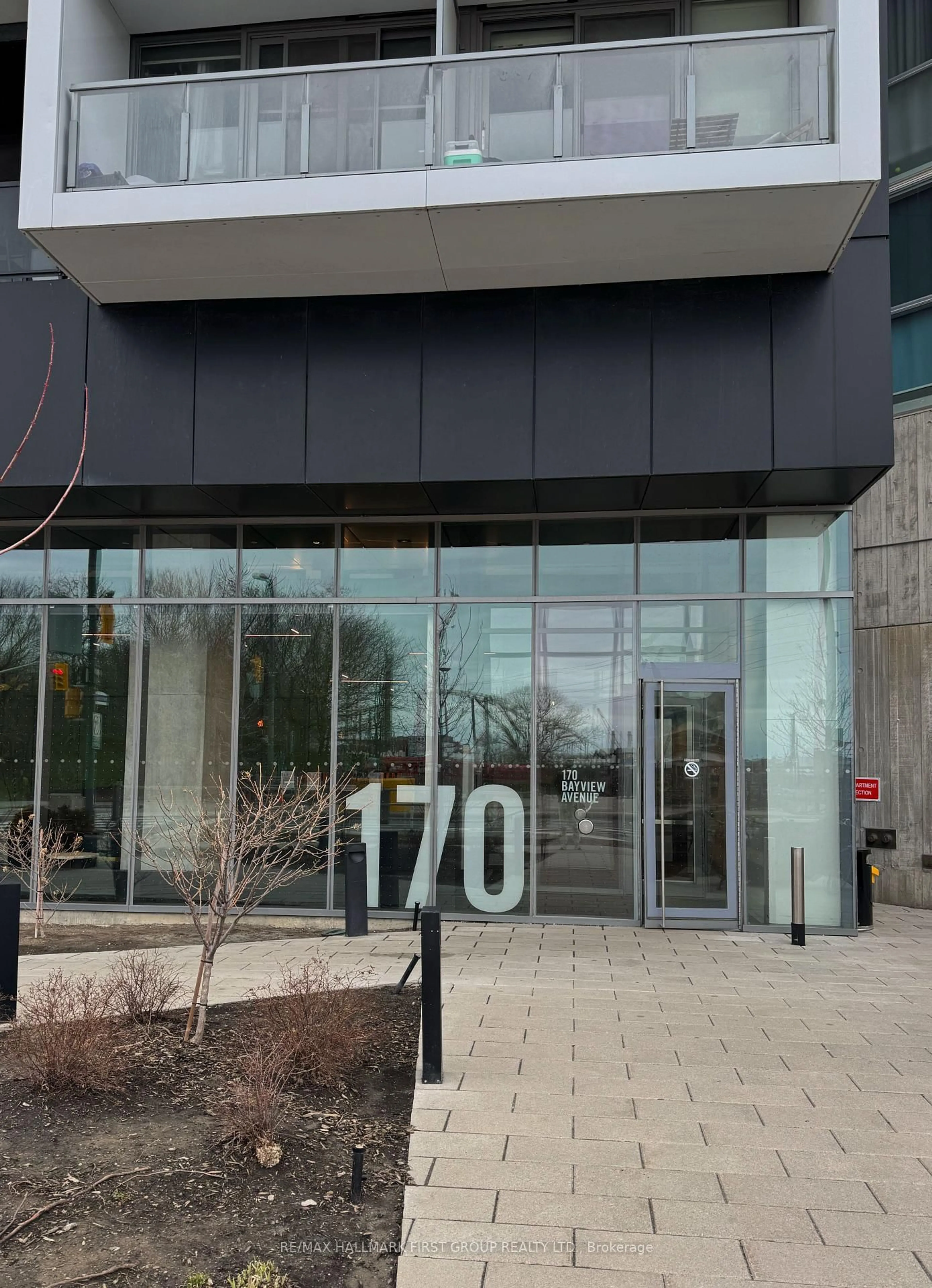 Indoor foyer for 170 Bayview Ave #2710, Toronto Ontario M5A 0M4