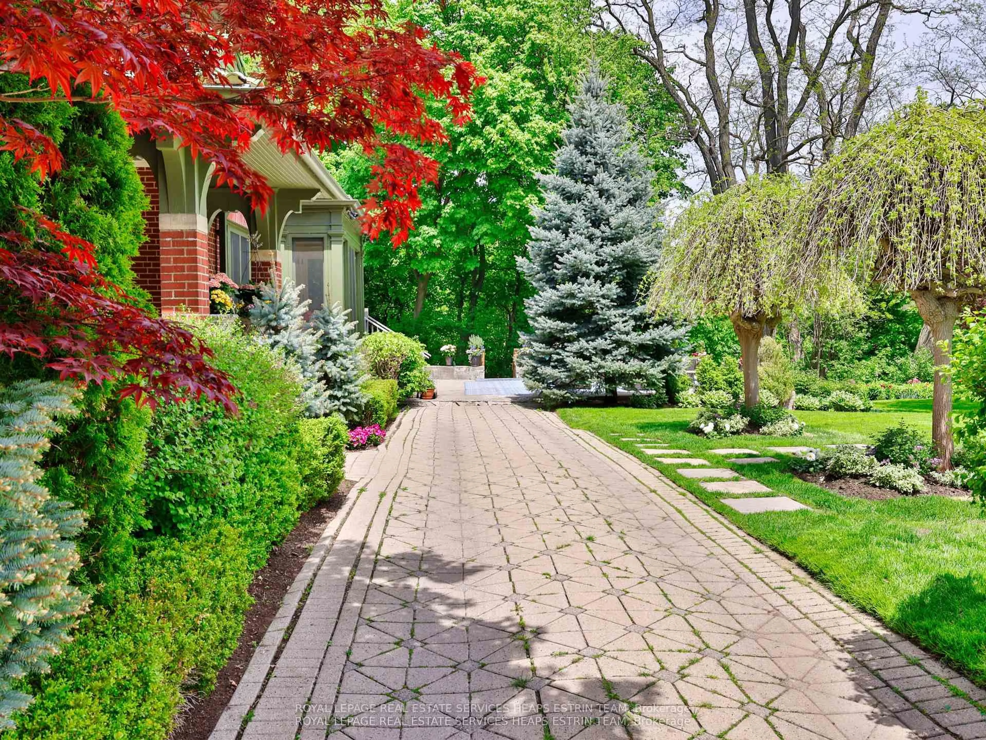 Patio, street for 133, 135 & 139 Hudson Dr, Toronto Ontario M4T 2K4