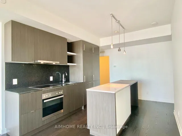 100 Harbour St #6705, Toronto 3