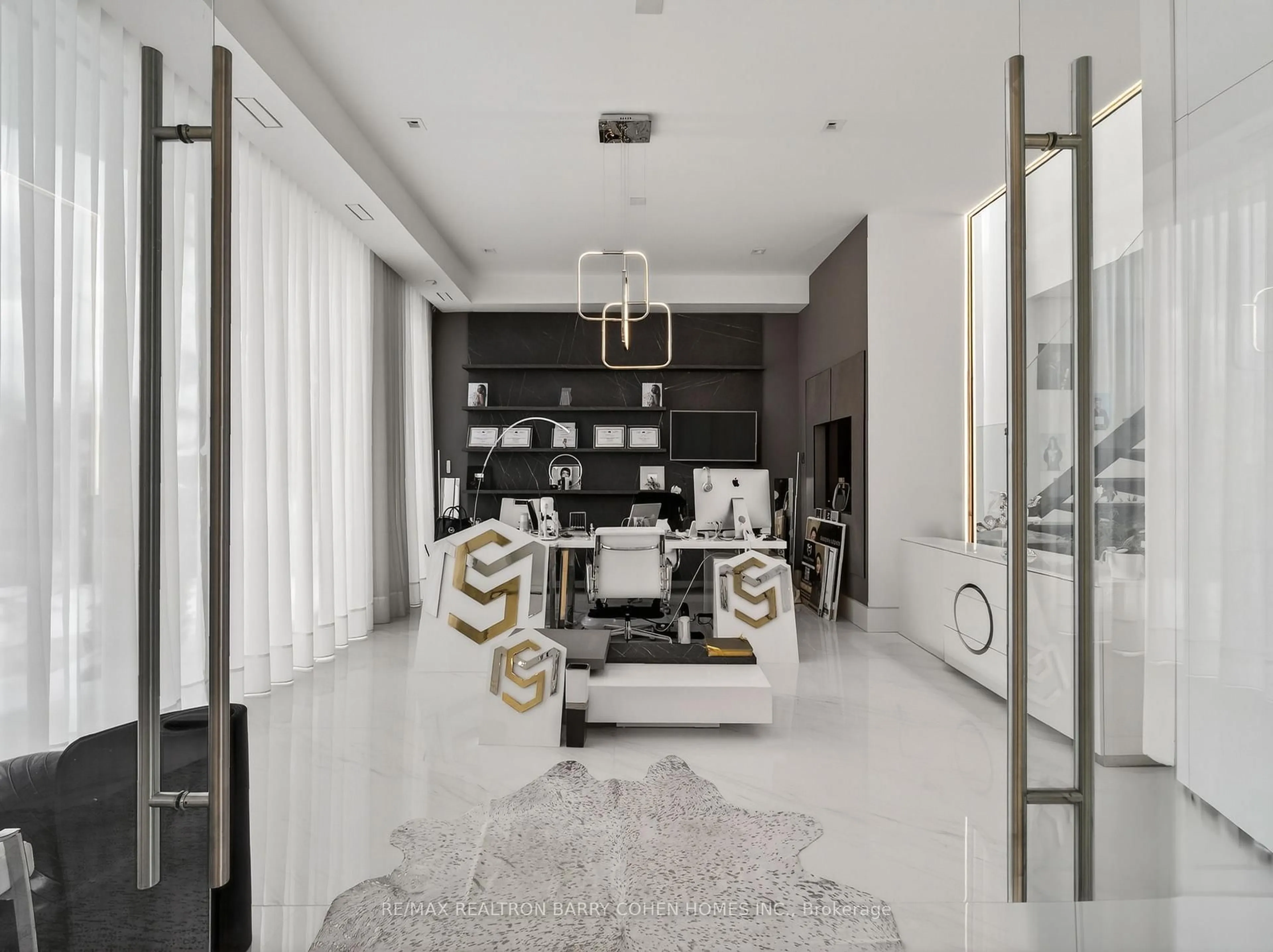 Unknown for 8 Cadmus Rd, Toronto Ontario M2M 2M4