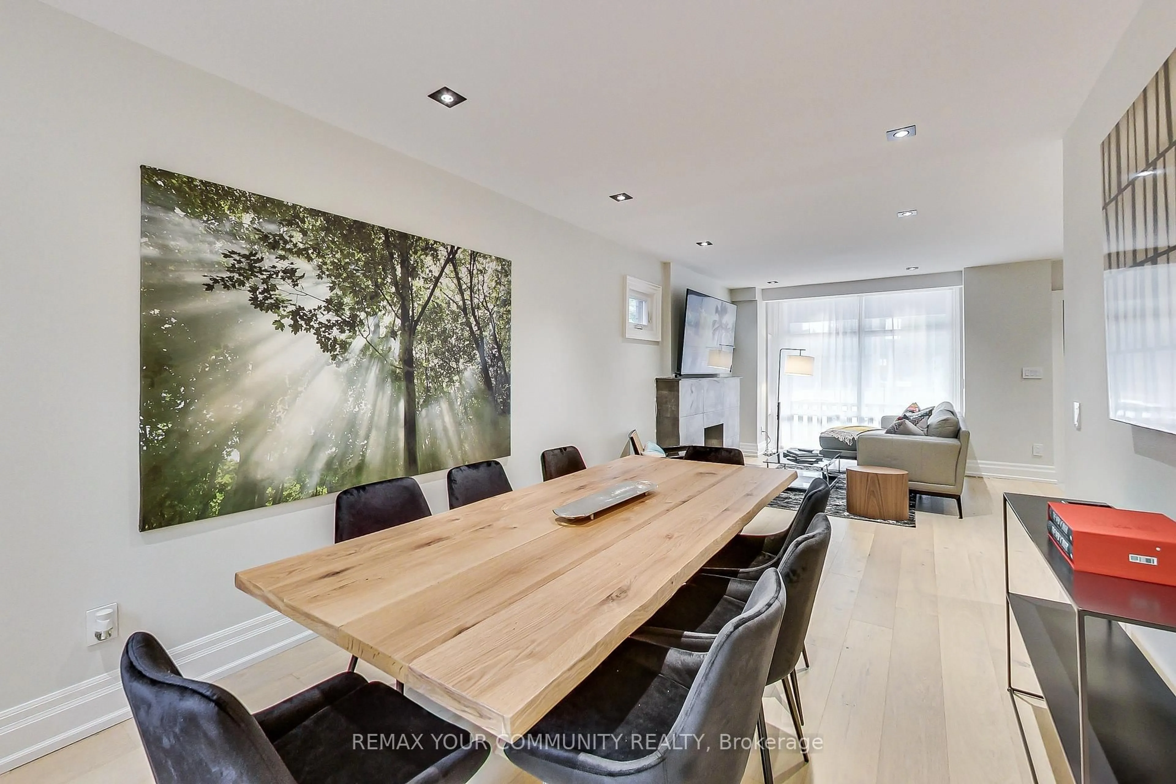 Dining room, wood/laminate floor for 47 Soudan Ave, Toronto Ontario M4S 1V5