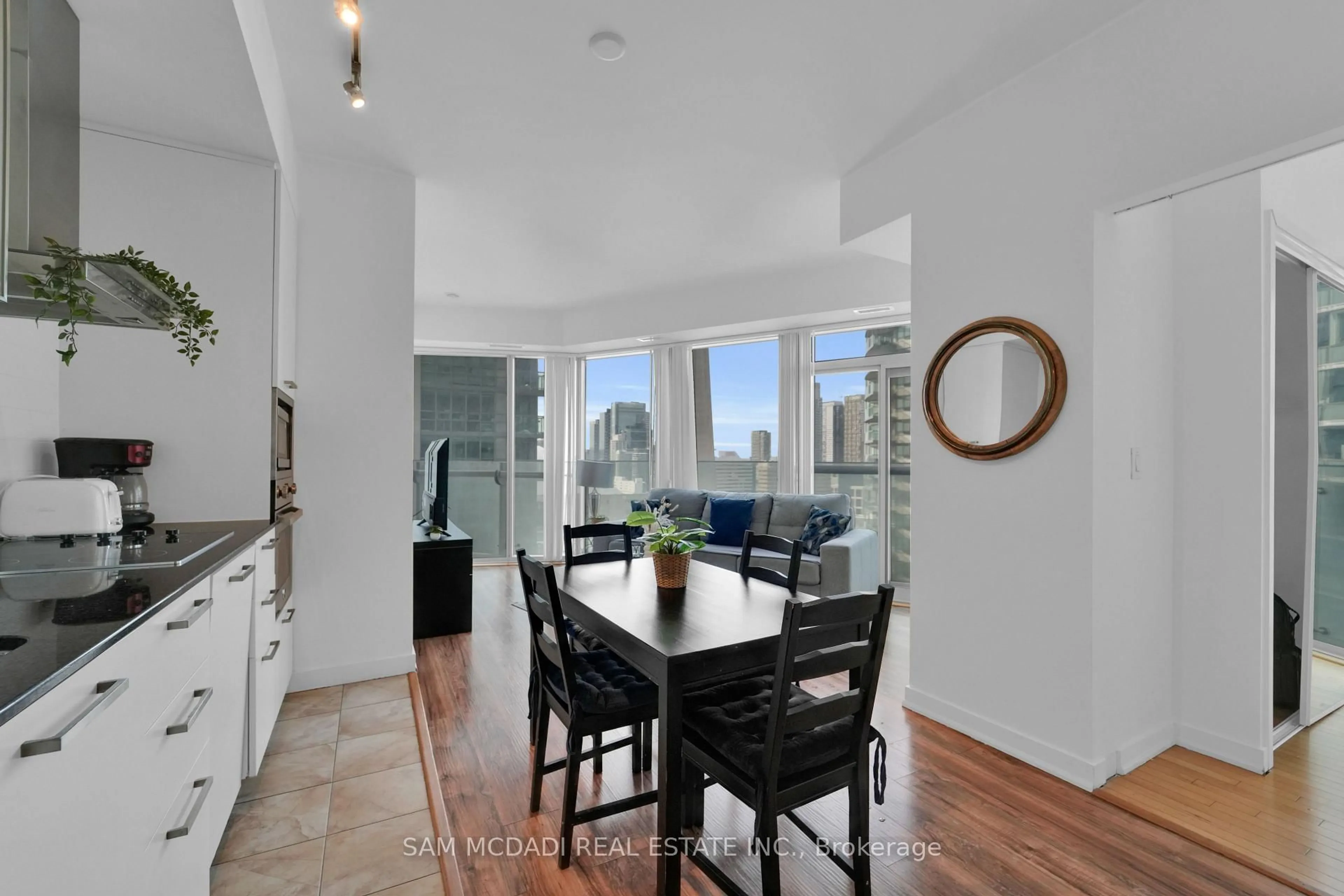 Dining room, unknown for 12 York St #2307, Toronto Ontario M5J 0A9