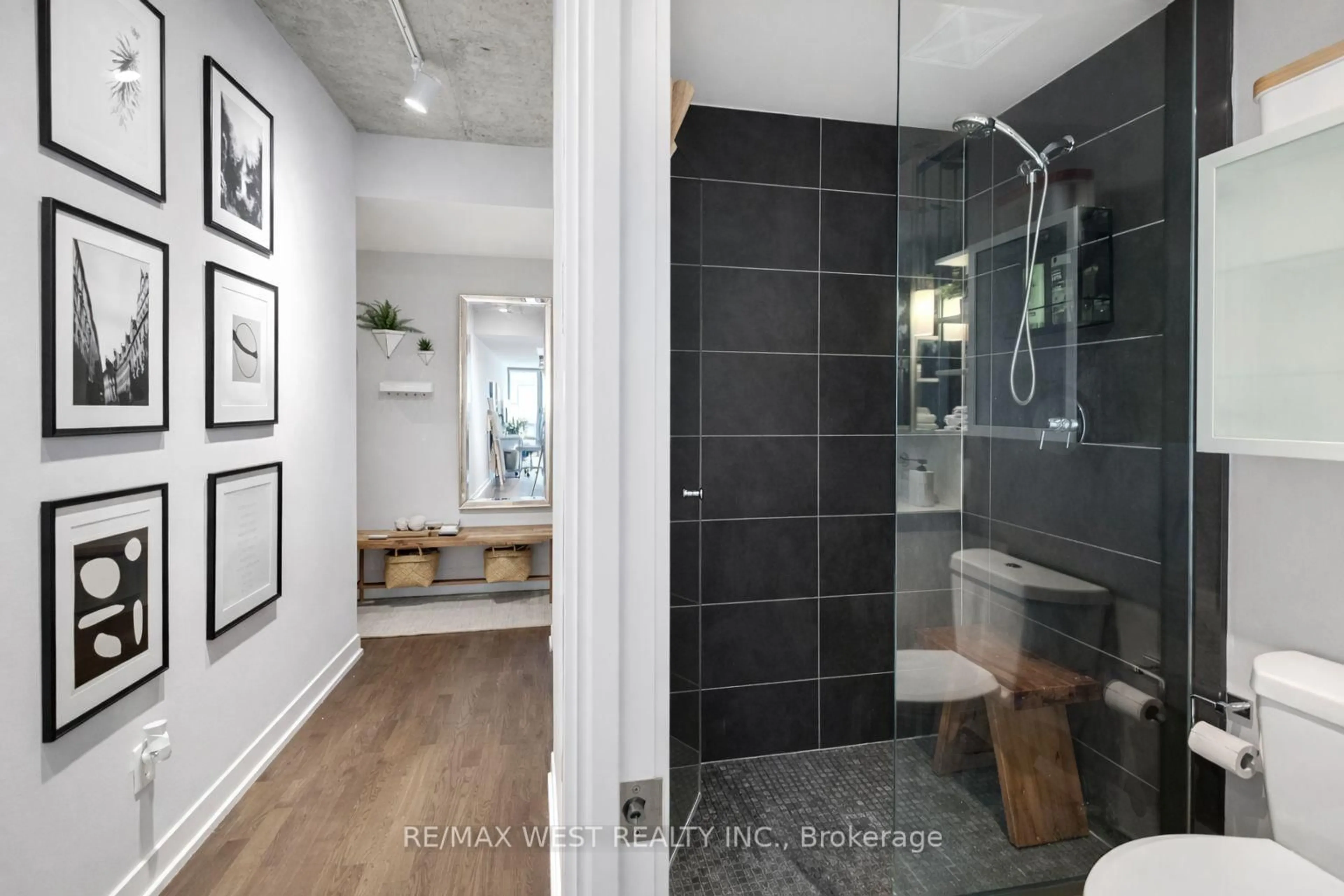 Contemporary bathroom, ceramic/tile floor for 650 King St #310, Toronto Ontario M5V 0H6