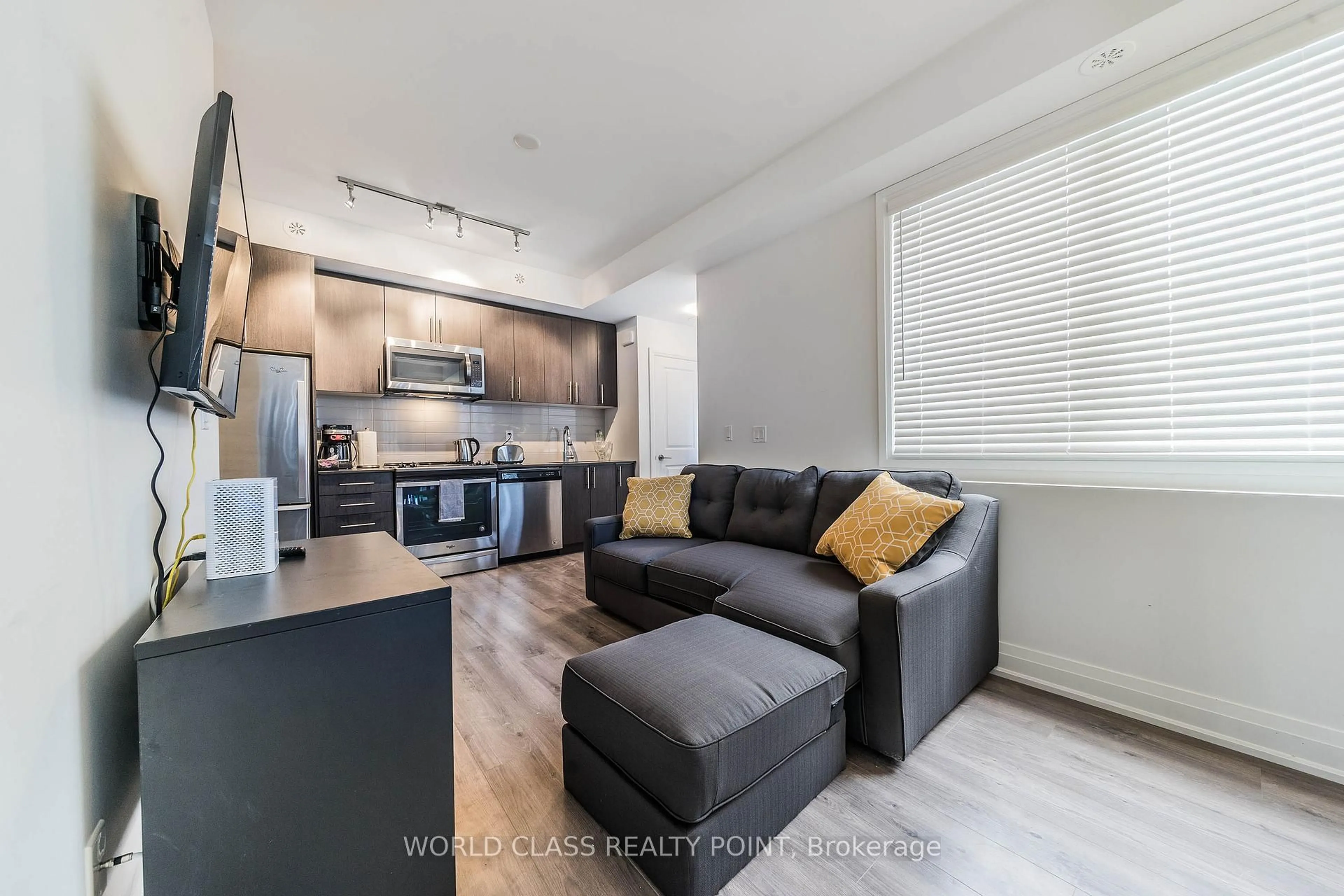 Open concept kitchen, unknown for 780 Sheppard Ave #TH62, Toronto Ontario M2K 0E8