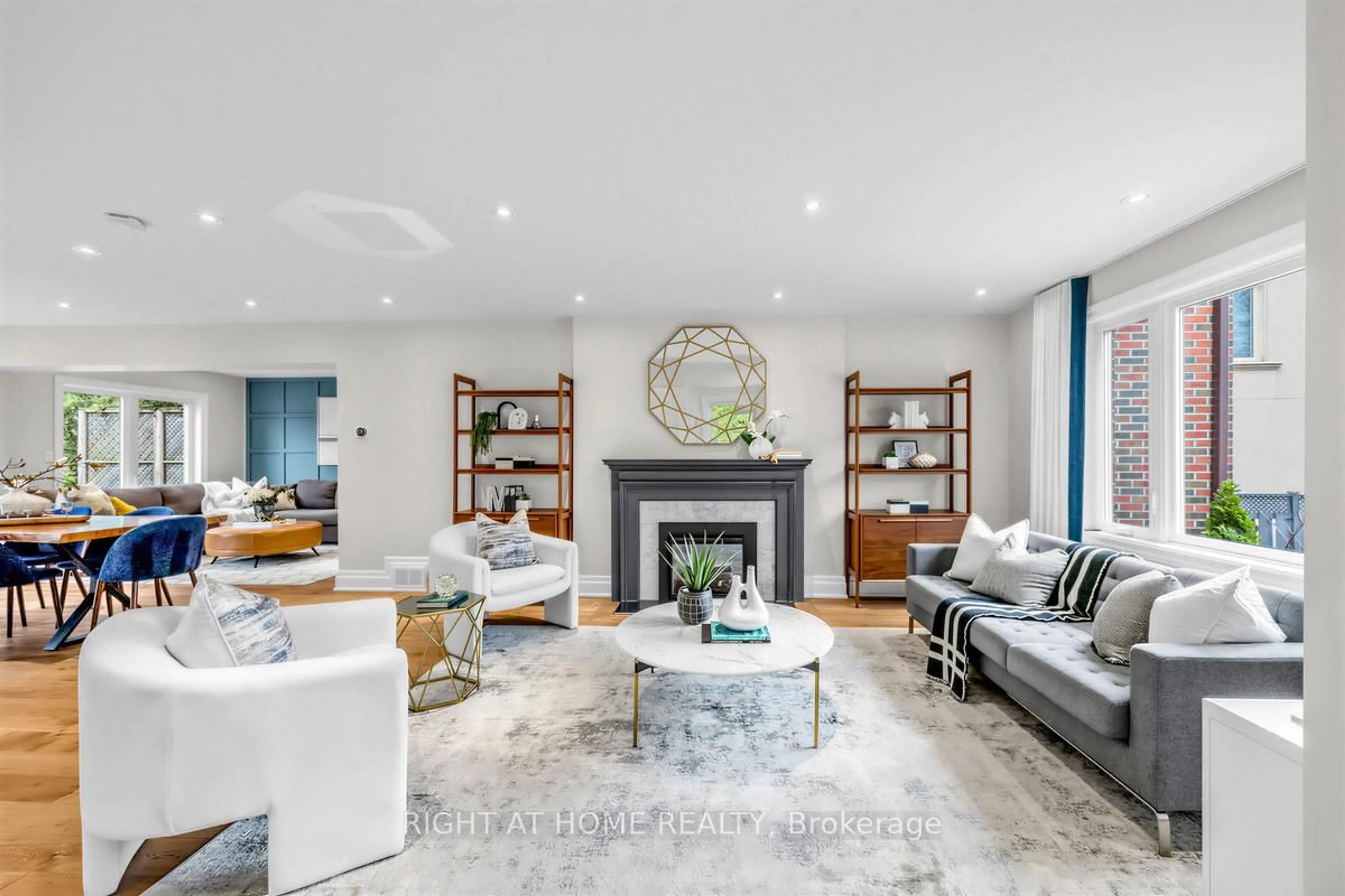 Living room with furniture, unknown for 21 Austin Terr, Toronto Ontario M5R 1Y2