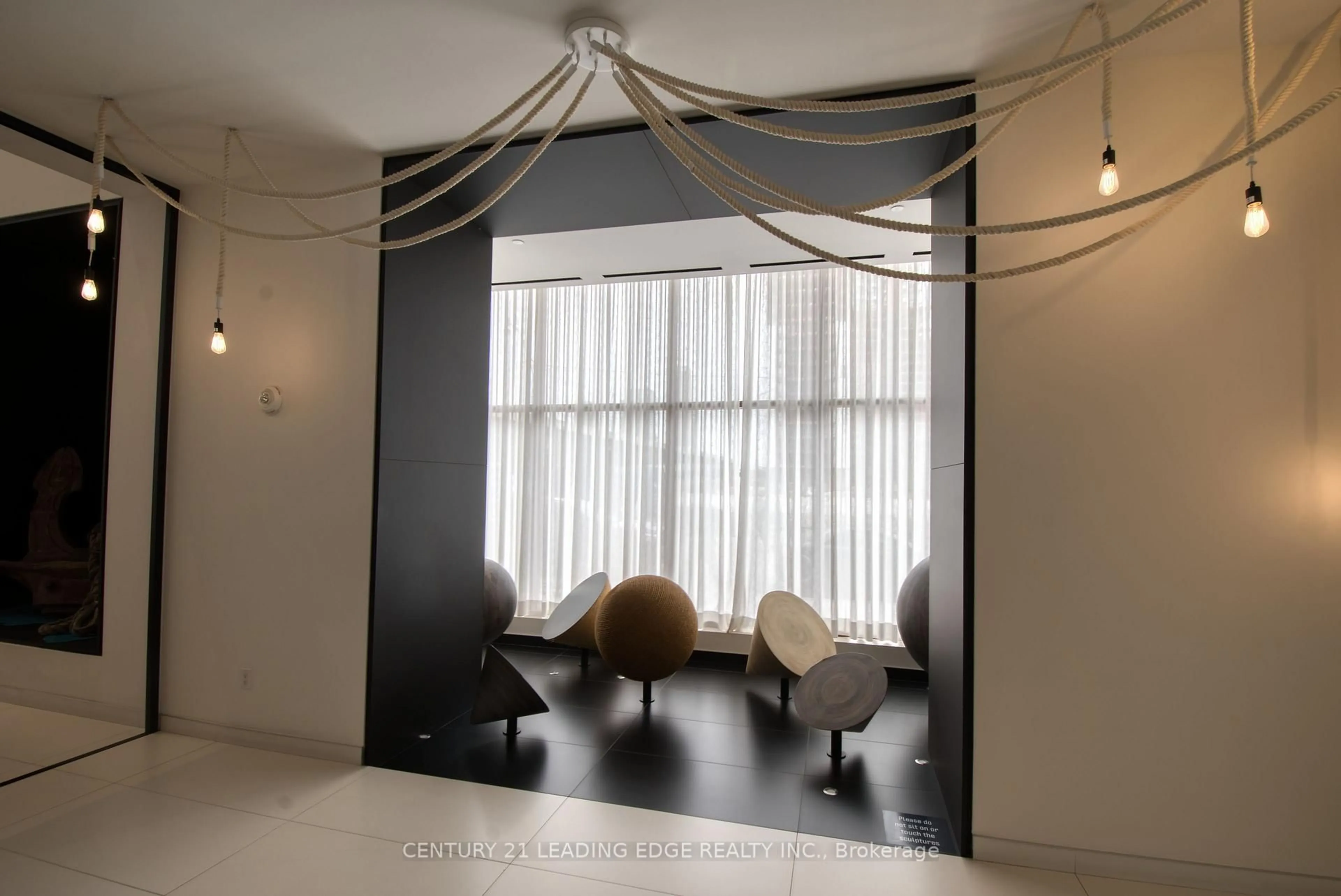 Indoor foyer for 20 Richardson St #2406, Toronto Ontario M5A 0S6