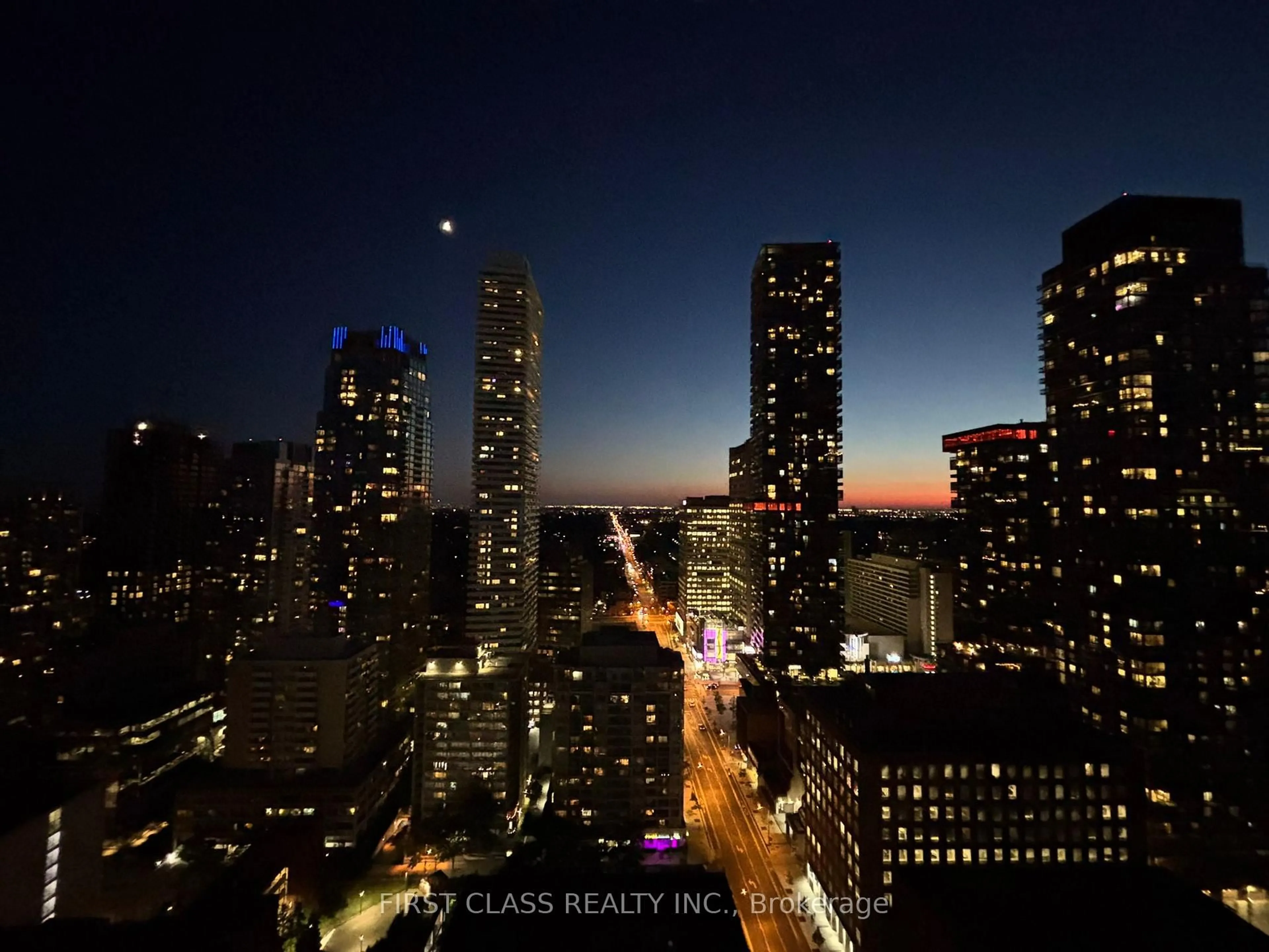 Blurry image for 89 Dunfield Ave #2801, Toronto Ontario M4S 0A4