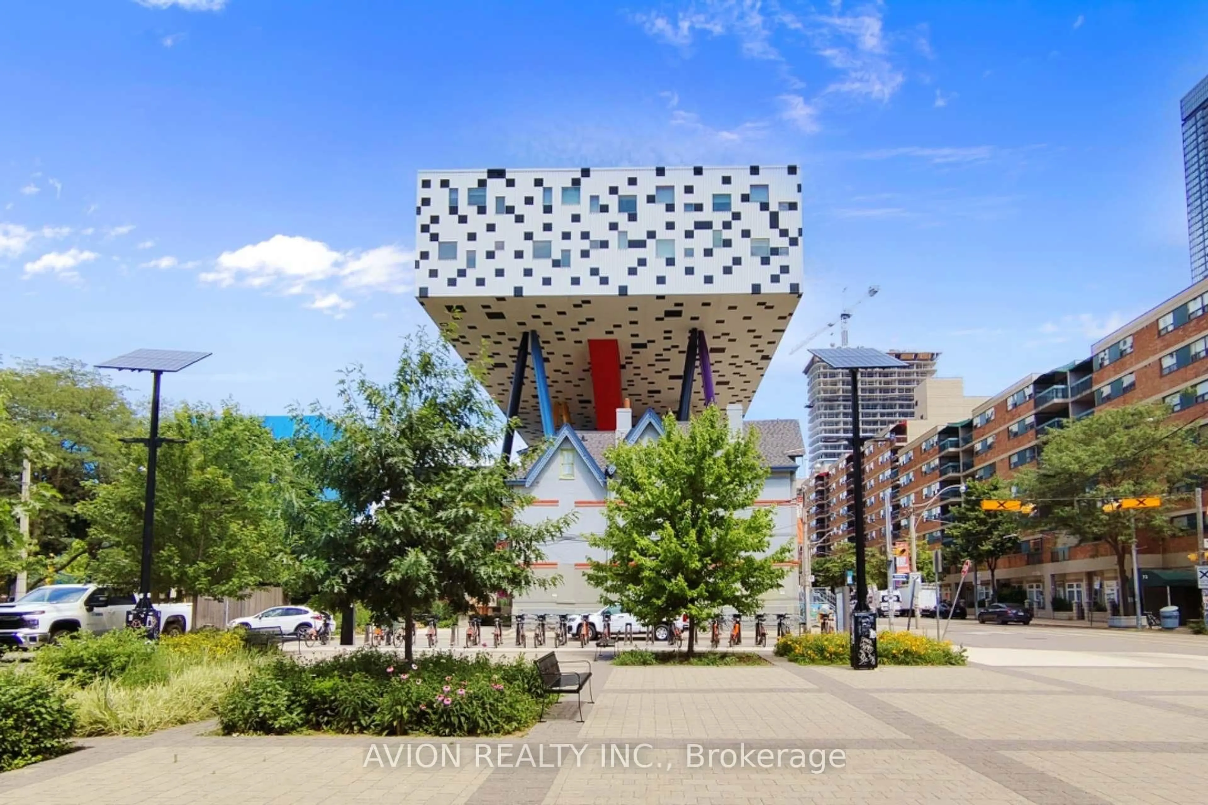 Unknown for 50 Mccaul St #716, Toronto Ontario M5T 1V9