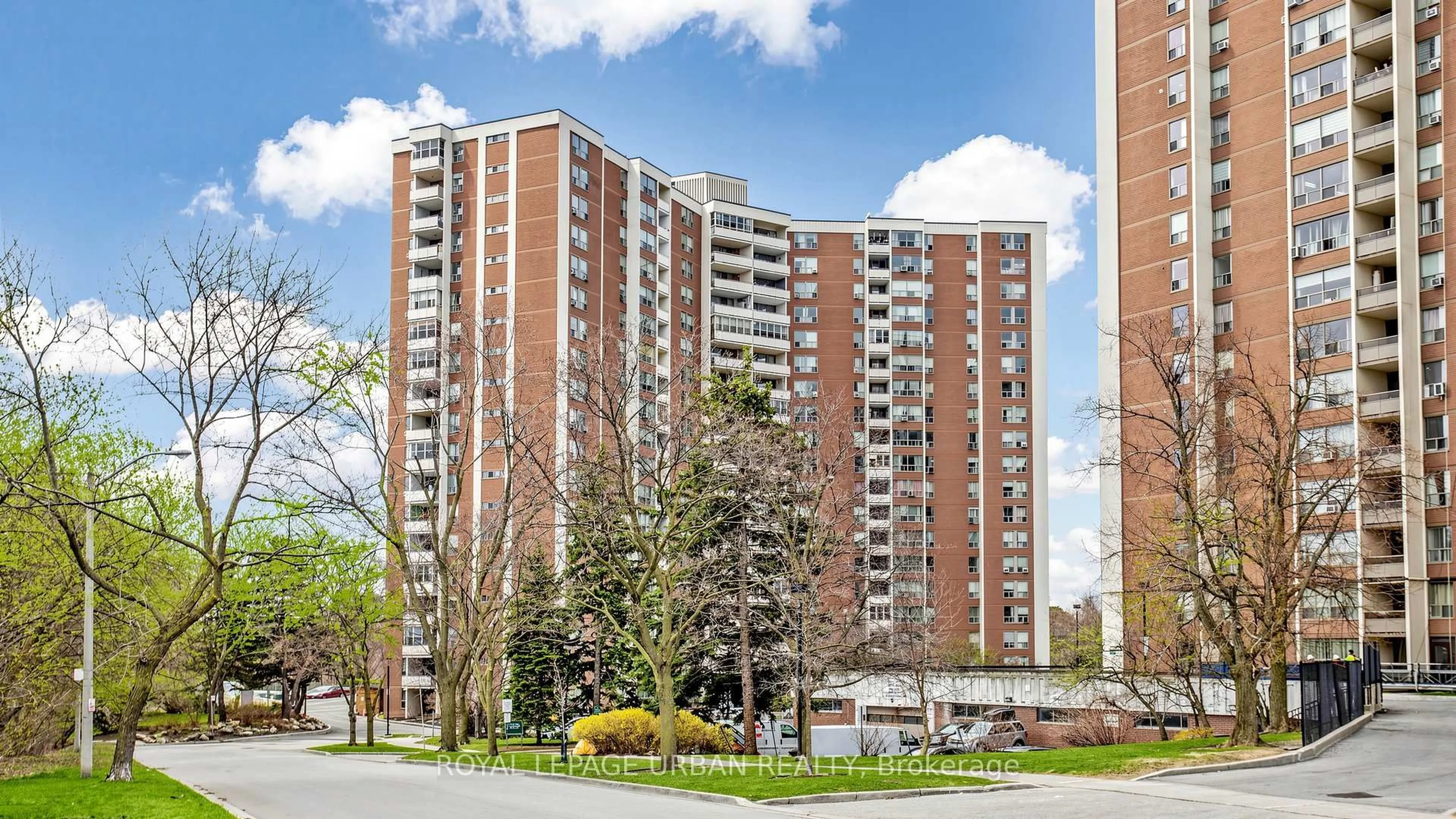 Patio, unknown for 60 Pavane Linkway #602, Toronto Ontario M3C 1A1