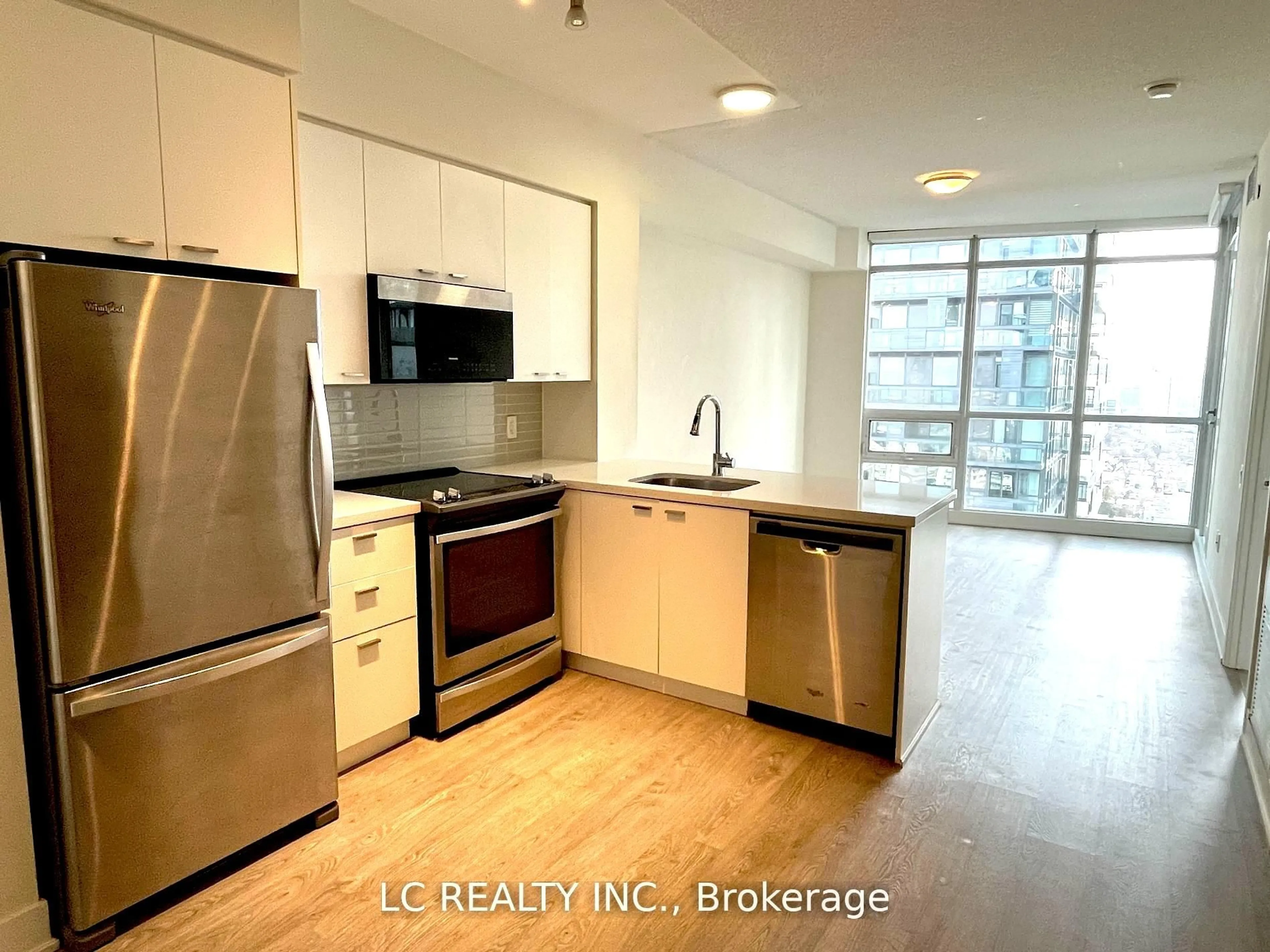 Unknown for 30 Roehampton Ave #2410, Toronto Ontario M4P 0B9