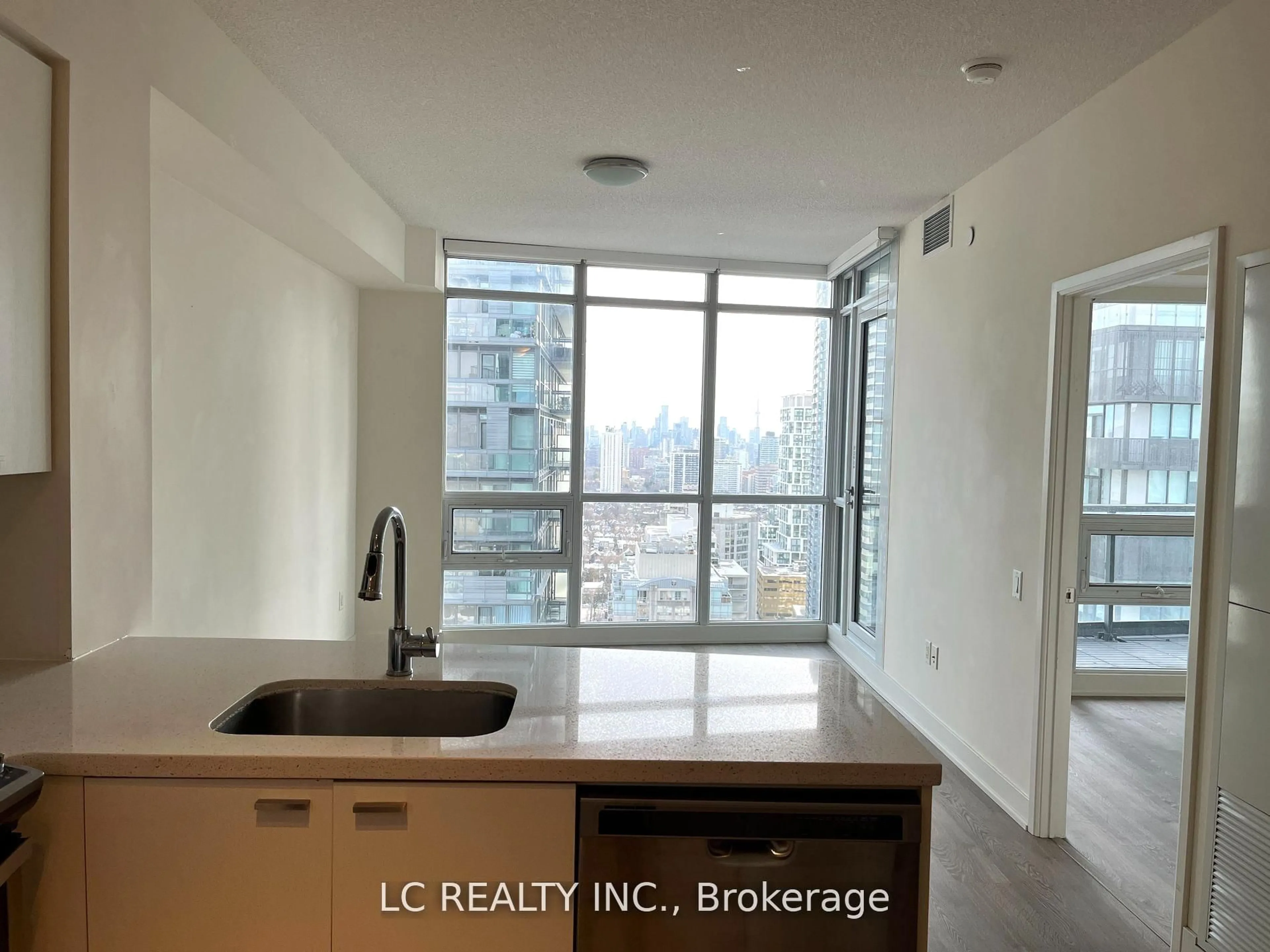 Unknown for 30 Roehampton Ave #2410, Toronto Ontario M4P 0B9