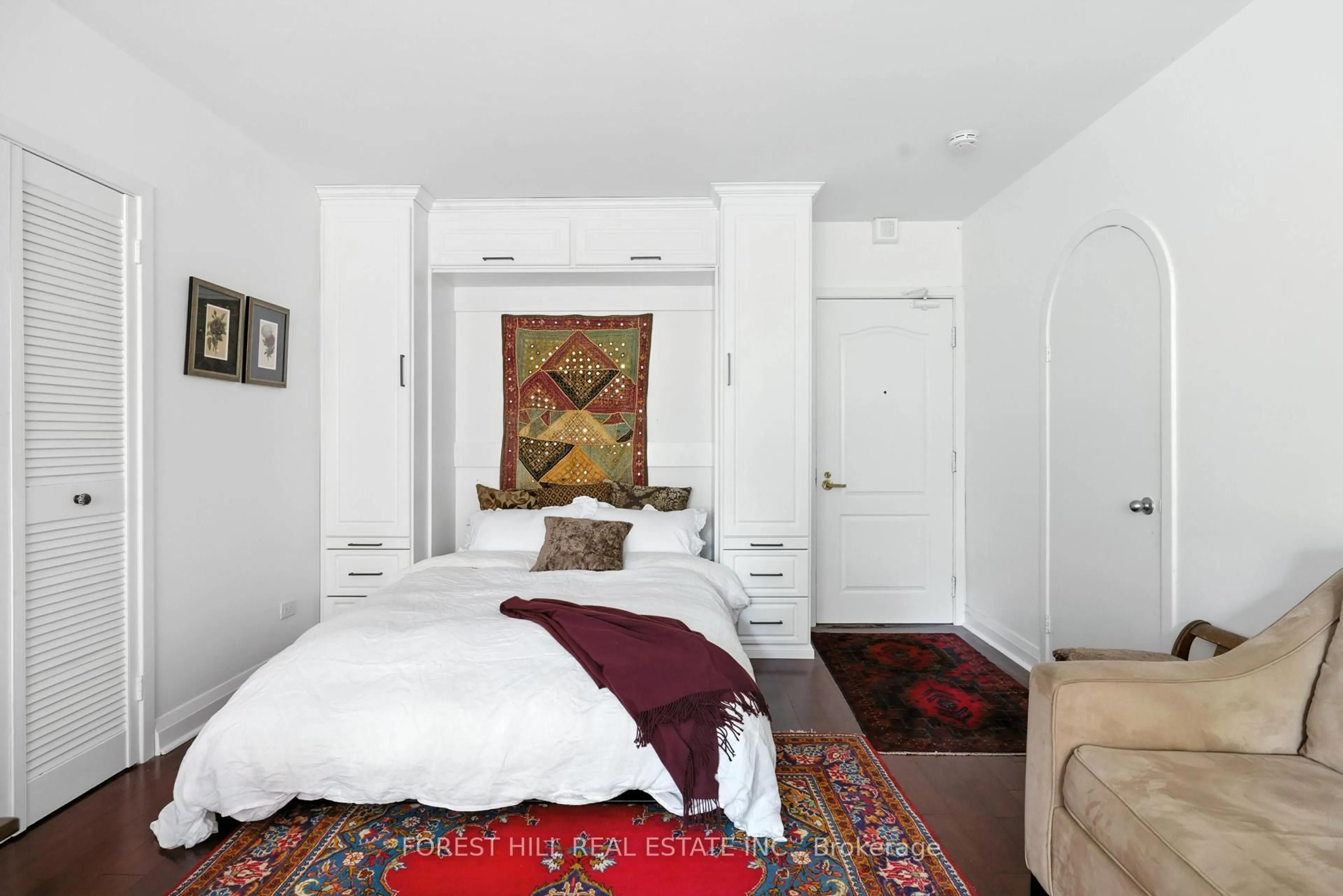 Bedroom with bed, carpet floor for 21 Dale Ave #805, Toronto Ontario M4W 1K3