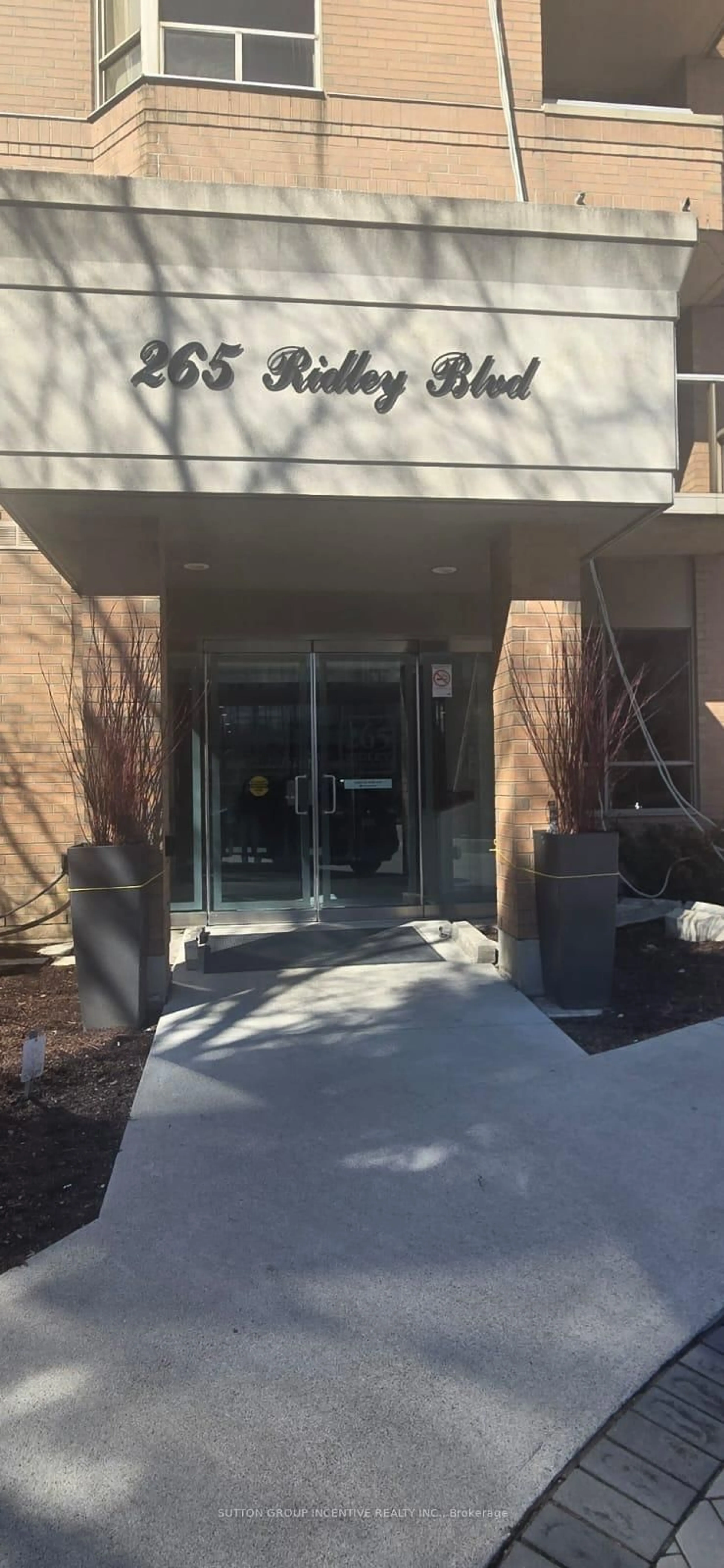 Indoor foyer for 265 Ridley Blvd #1803, Toronto Ontario M5M 4N8