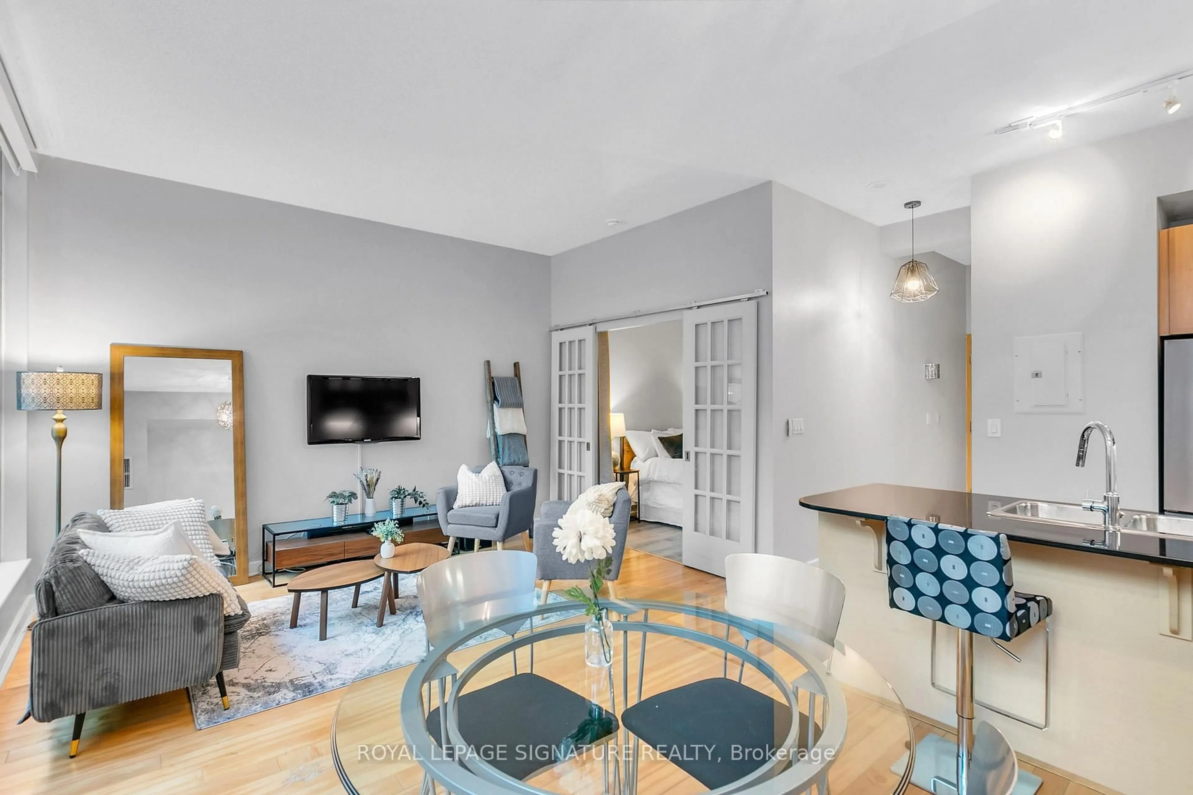 Living room with furniture, unknown for 350 Wellington St #G25, Toronto Ontario M5V 3W9